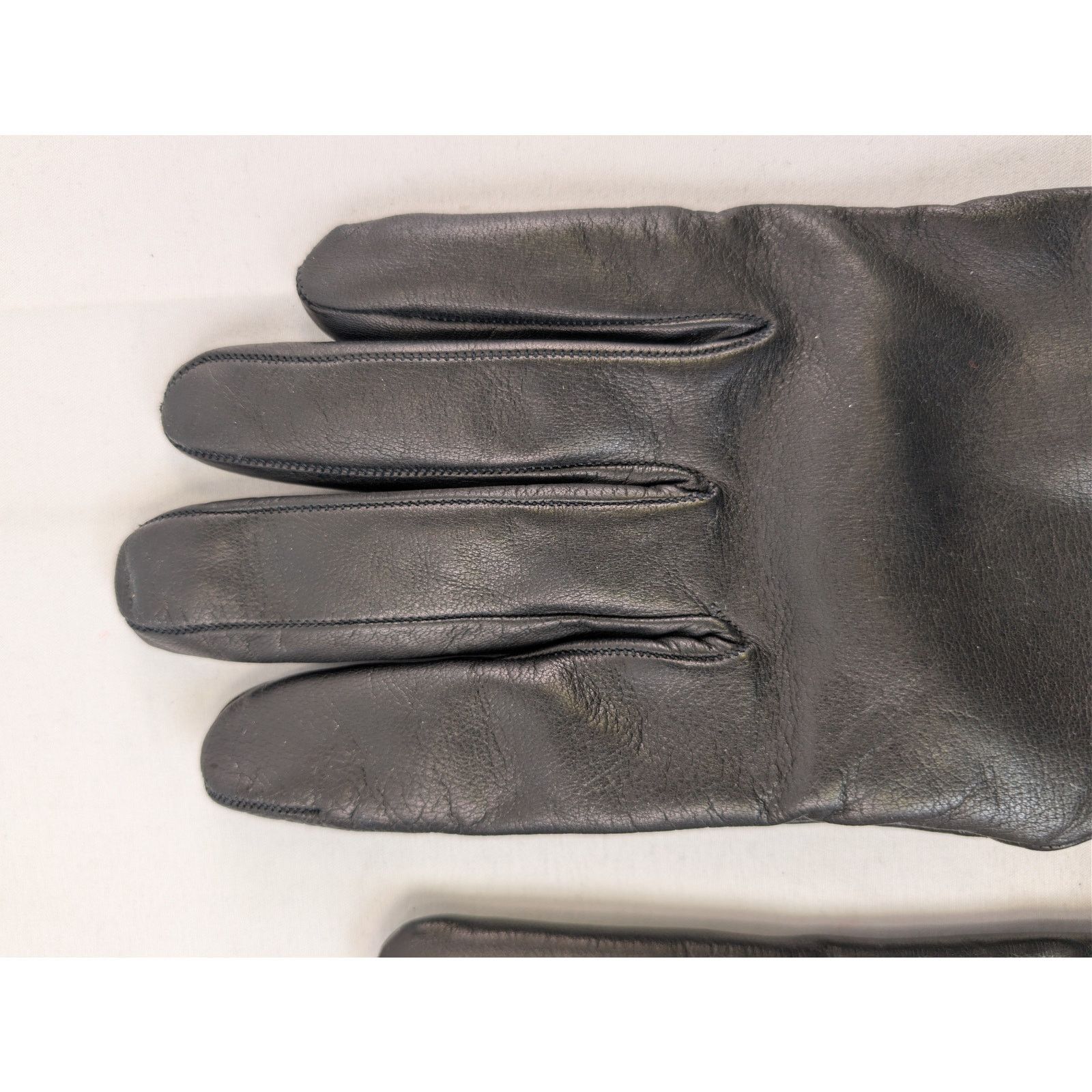 Gucci o1rshd1 Size: OS / Leather Ripped Cuff Gloves in Black Size ONE SIZE - 12 Thumbnail