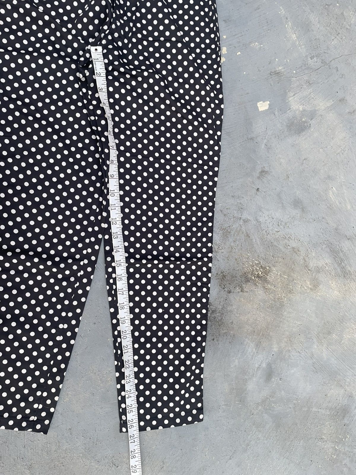 Versace × Versace Jeans Couture × Versus Versace Versace Jeans Couture Black Polka Dot Trousers Size US 28 / EU 44 - 17 Thumbnail