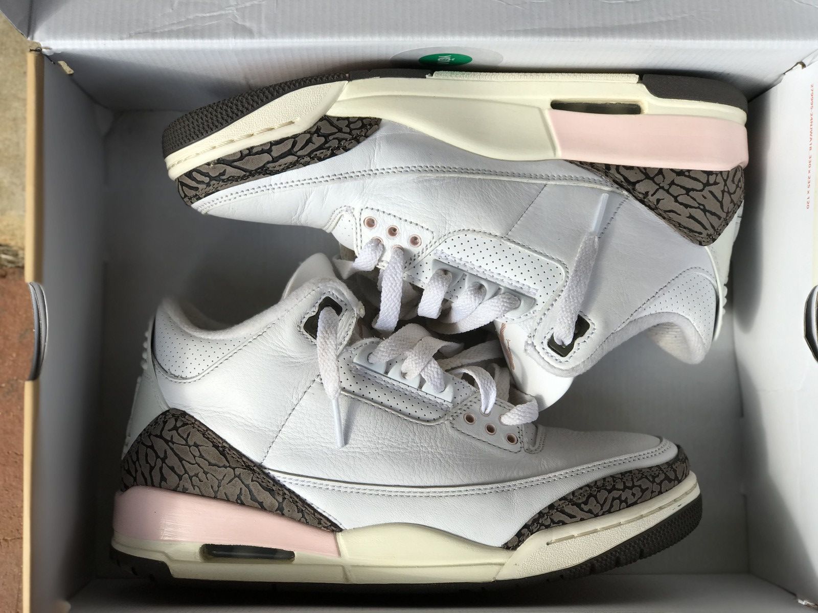Jordan Brand Air Jordan 3 Retro Neapolitan W Size 8.5 Size US 8.5 / IT 38.5 - 9 Thumbnail