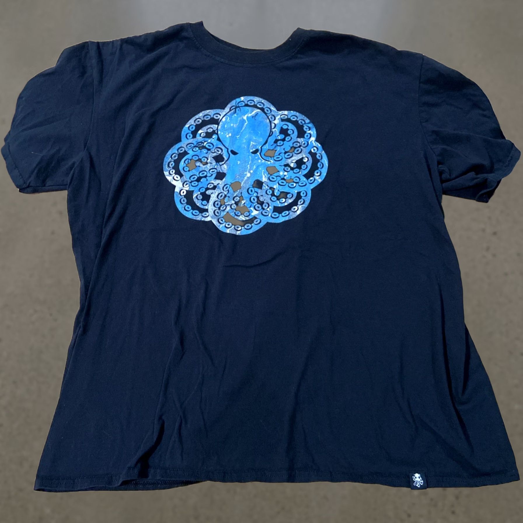 Vintage HMNIM Hoppus Shirt Adult XL Black Blue Octopus HMNIM Shirt Unisex Adults XL Blue Octopus 182 00 Size US XL / EU 56 / 4 - 1 Thumbnail