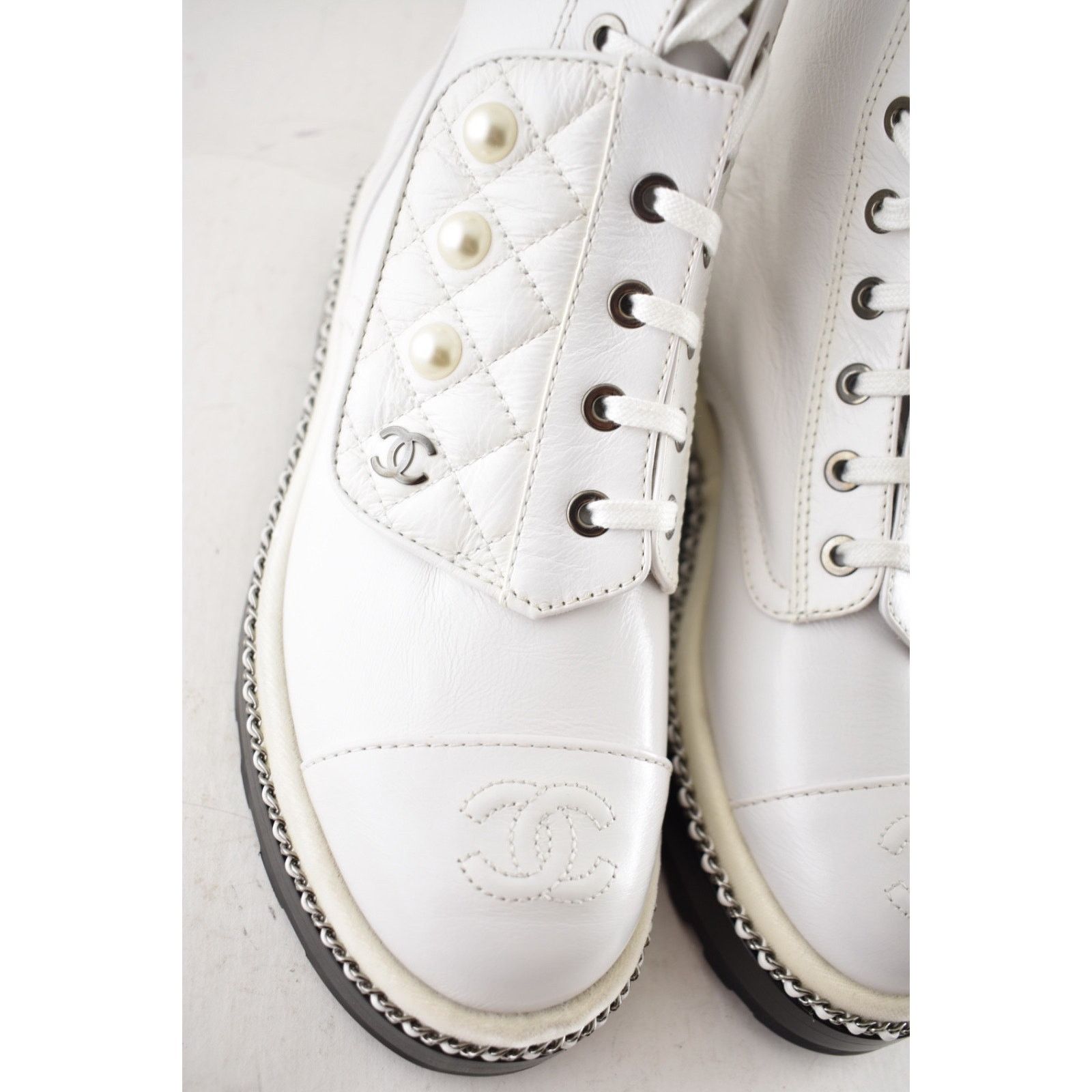 Chanel Chanel 18K White Pearl CC Chain Around Combat Lace Up Size US 7 / IT 37 - 10 Thumbnail
