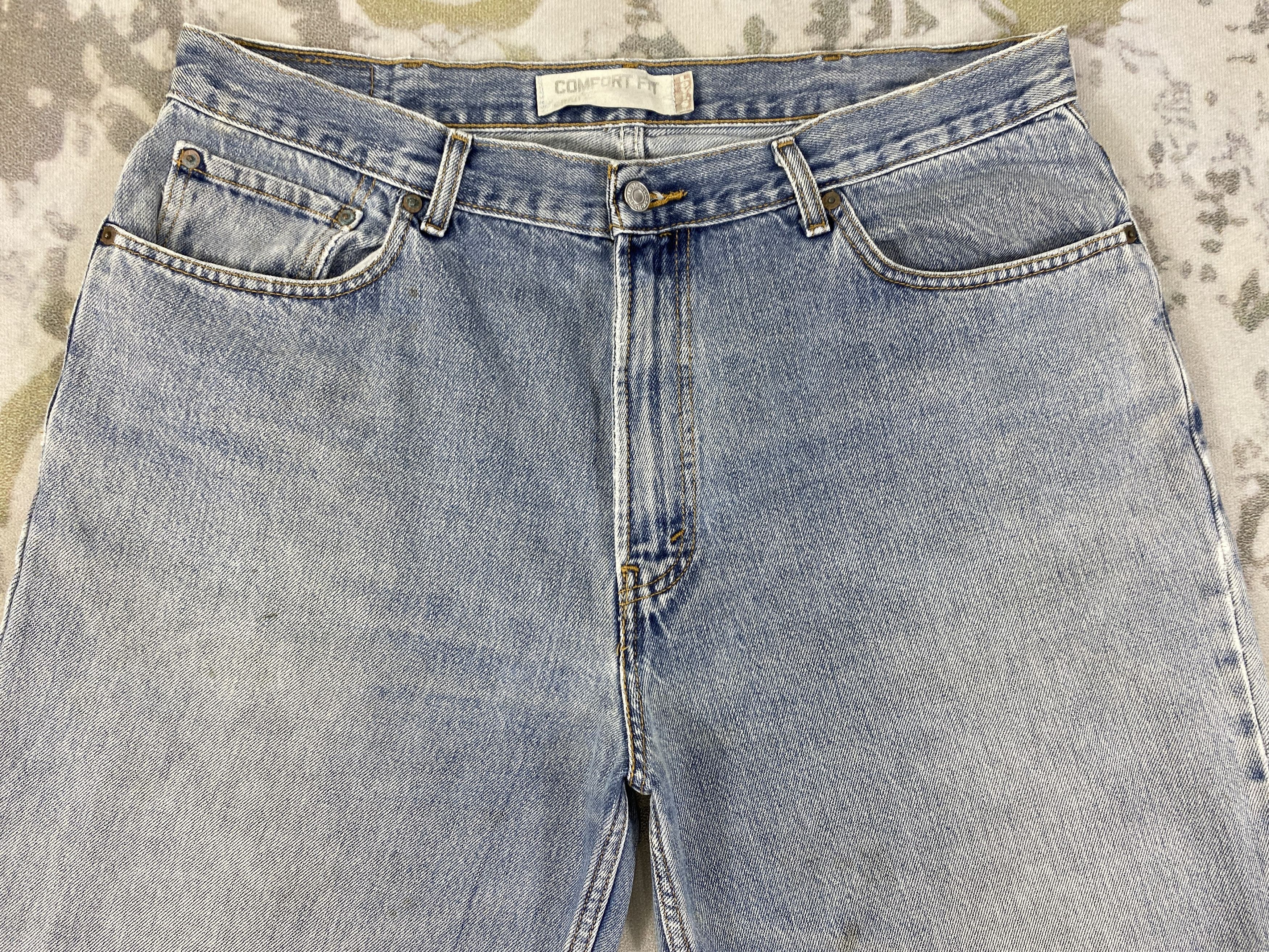 Light Wash Vintage Levi's 560 Comfort Fit Denim -JN747