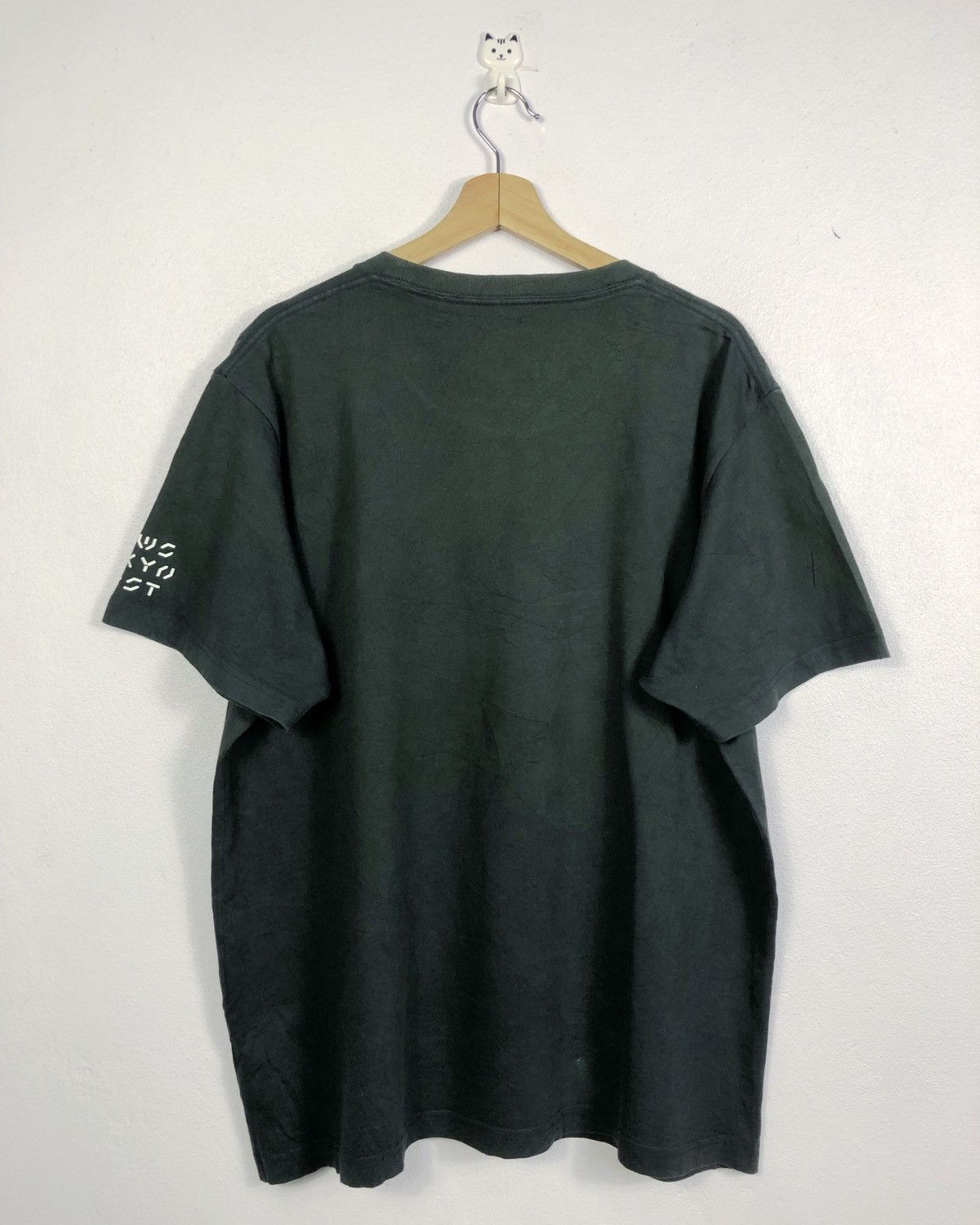Kaws × Uniqlo Rare Uniqlo X Kaws Tokyo First Tee Size US XXL / EU 58 / 5 - 6 Thumbnail