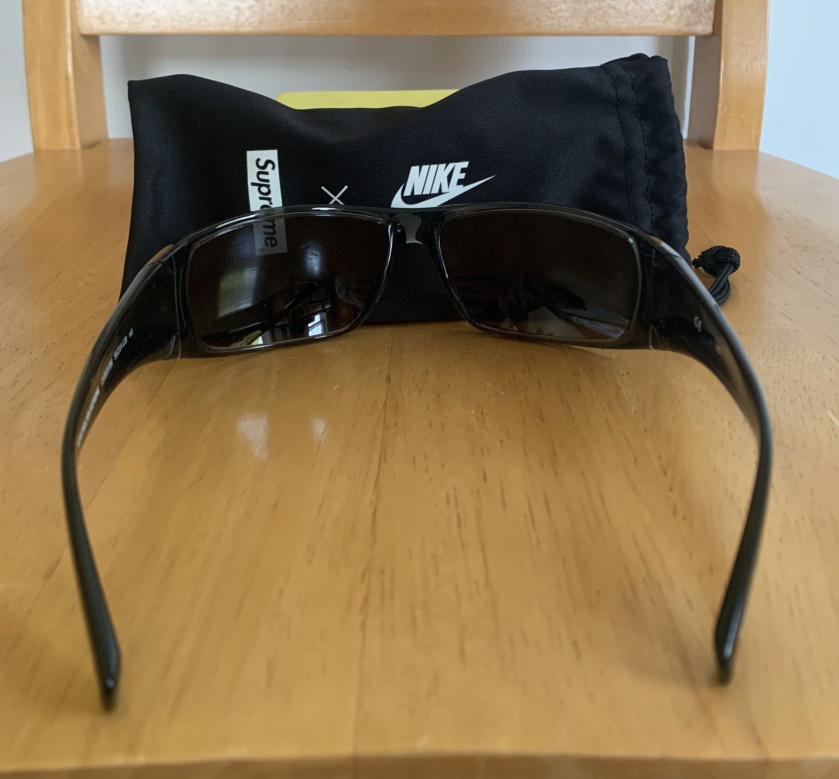 Nike × Supreme F/W 2019 Supreme x Nike Sunglasses + Dust-bag Size ONE SIZE - 5 Thumbnail