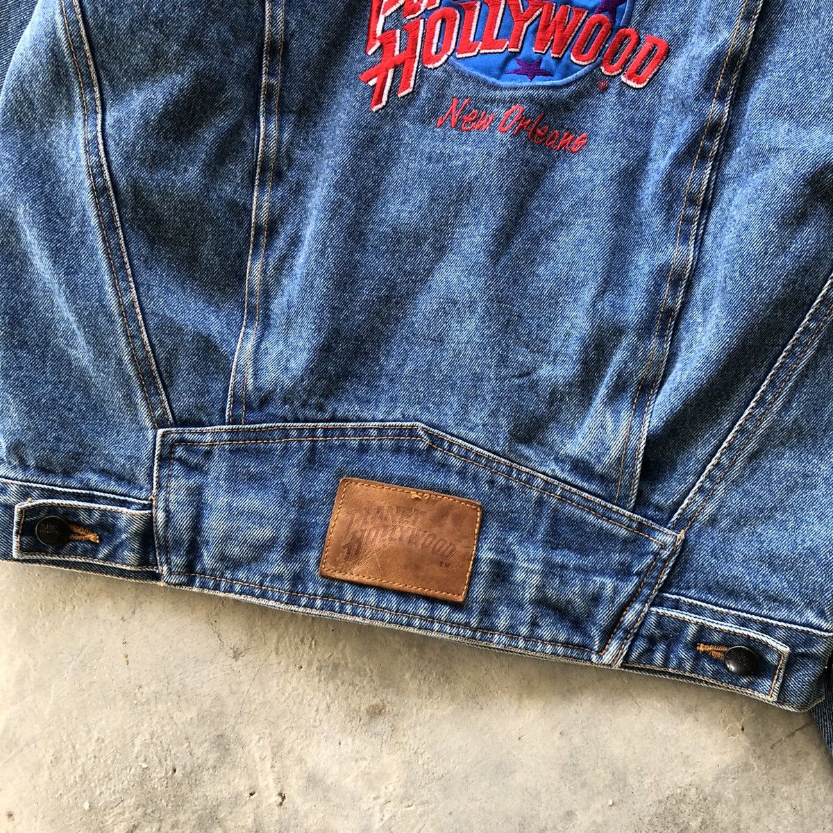Planet Hollywood × Vintage PLANET HOLLYWOOD 1991 Embroidery Logo Trucker Denim Jacket Size US M / EU 48-50 / 2 - 7 Thumbnail