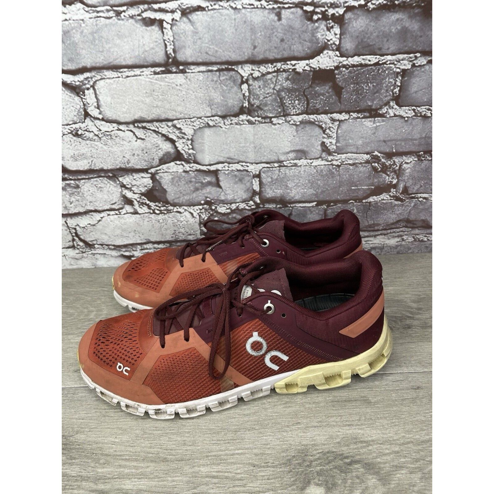 On On Cloudflow Flare Dawn Burgundy Red Synthetic Lace Gym Shoe Size US 9.5 / EU 42-43 - 20 Thumbnail
