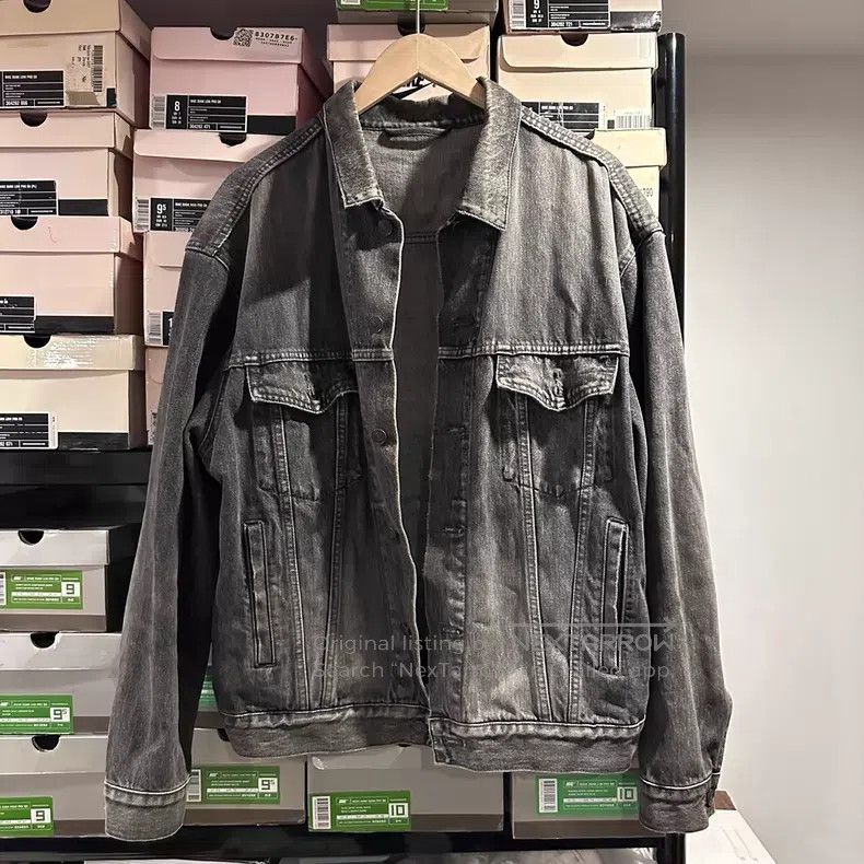 Balenciaga Balenciaga Denim Embossed Logo Letter Jacket Size XS / US 0-2 / IT 36-38 - 1 Thumbnail