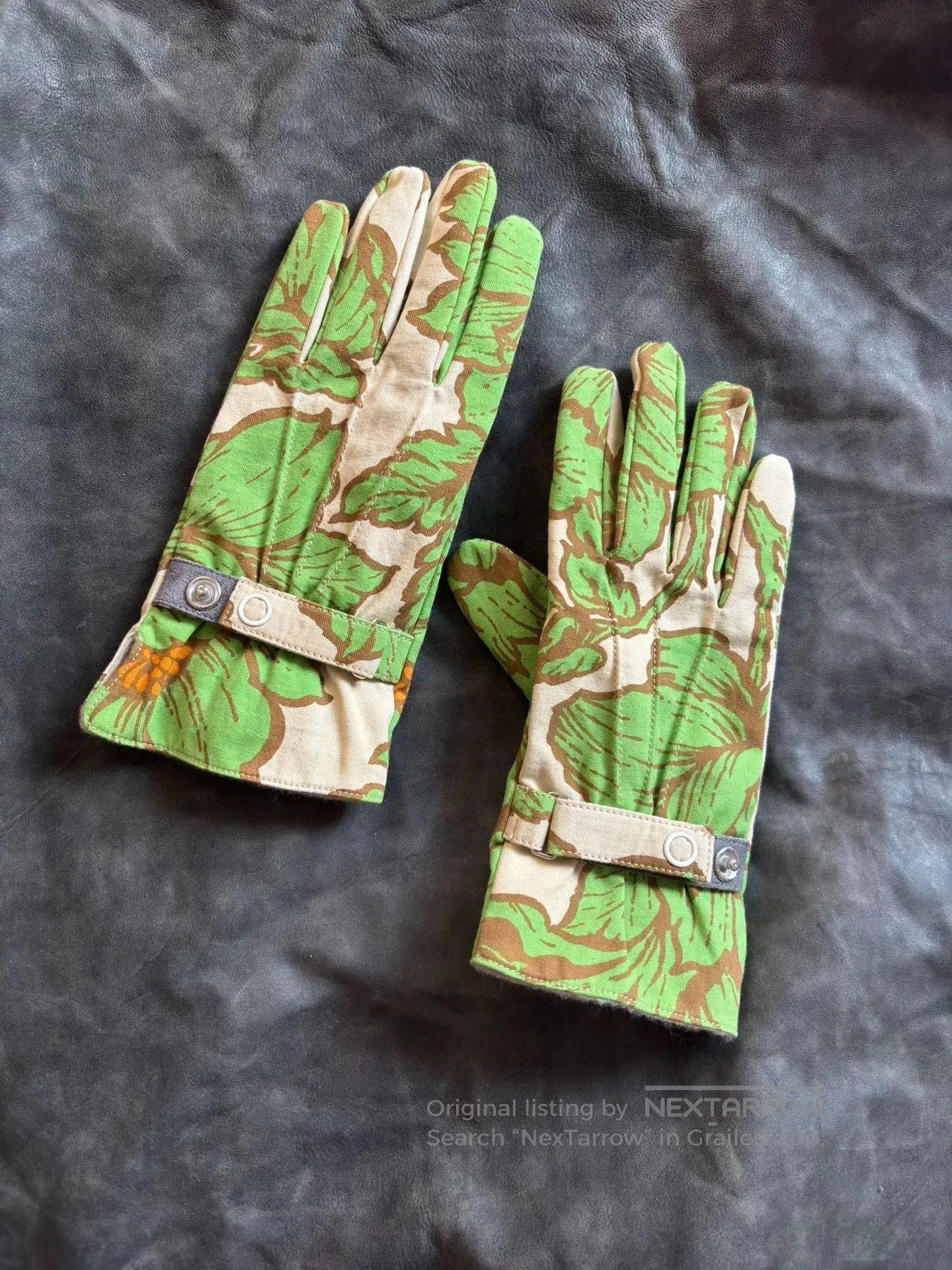 Nozomi Ishiguro Nozomi Ishiguru 90s Leaf Gloves. Size ONE SIZE - 1 Thumbnail