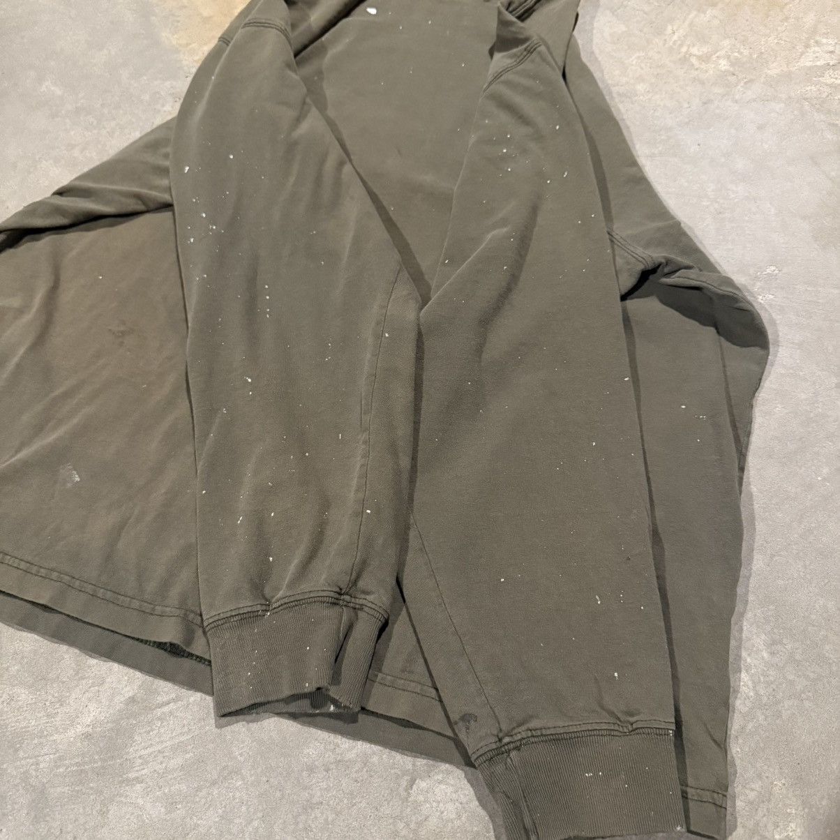 Carhartt 2000s Carhartt Faded Distressed Paint Splatter Tee ERD Olive Size US XL / EU 56 / 4 - 4 Thumbnail