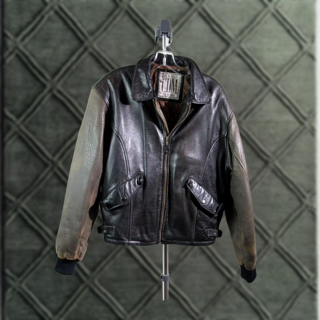 Vintage VINTAGE Cuir du Monde Leather Bomber Jacket Jacket Men L Black Brown Two-Tone 90s Full Zip Pockets Zip Included Size US L / EU 52-54 / 3 - 1 Thumbnail