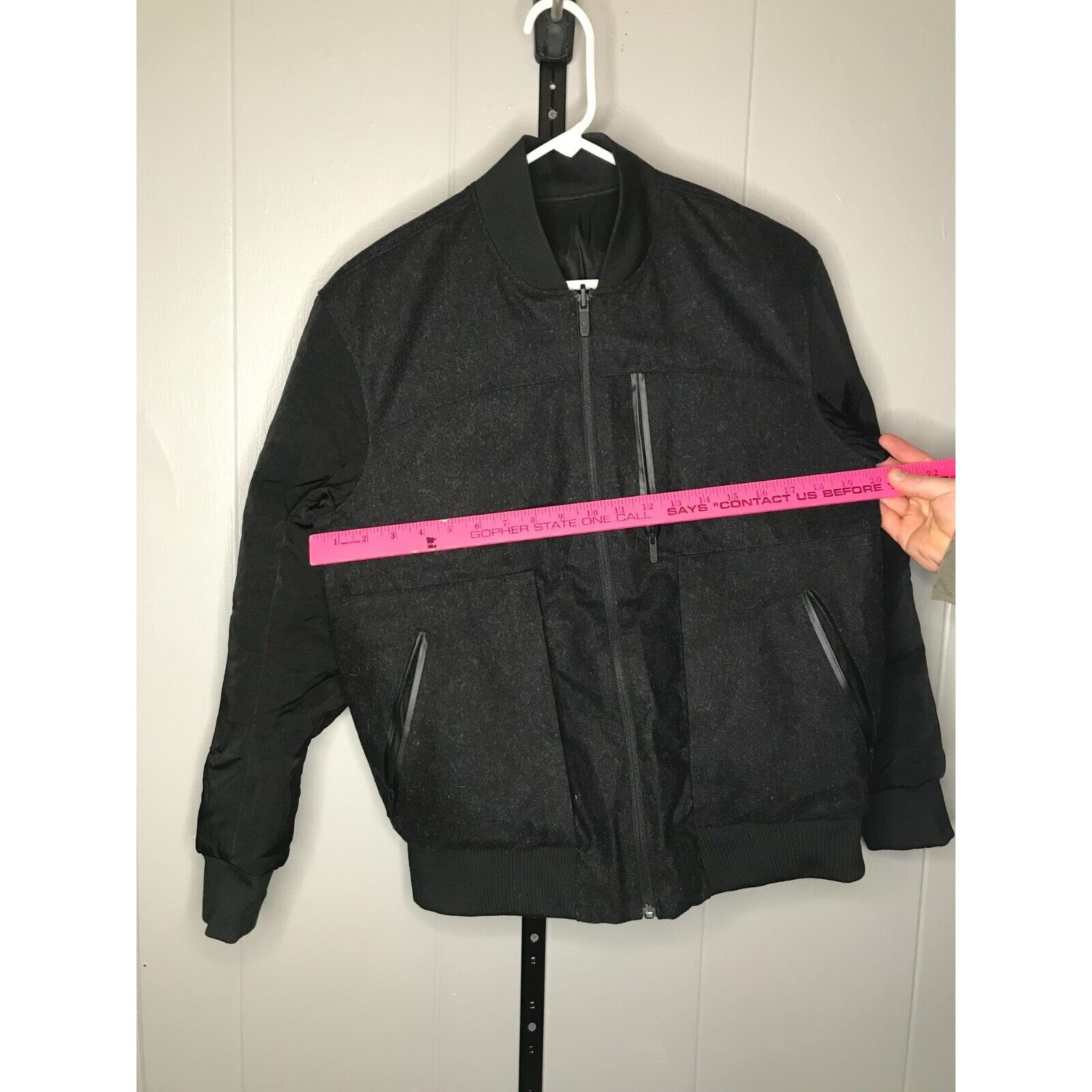 Lululemon Lululemon Roam Far Wool Reversible Down Bomber Jacket Women' Size M / US 6-8 / IT 42-44 - 9 Thumbnail