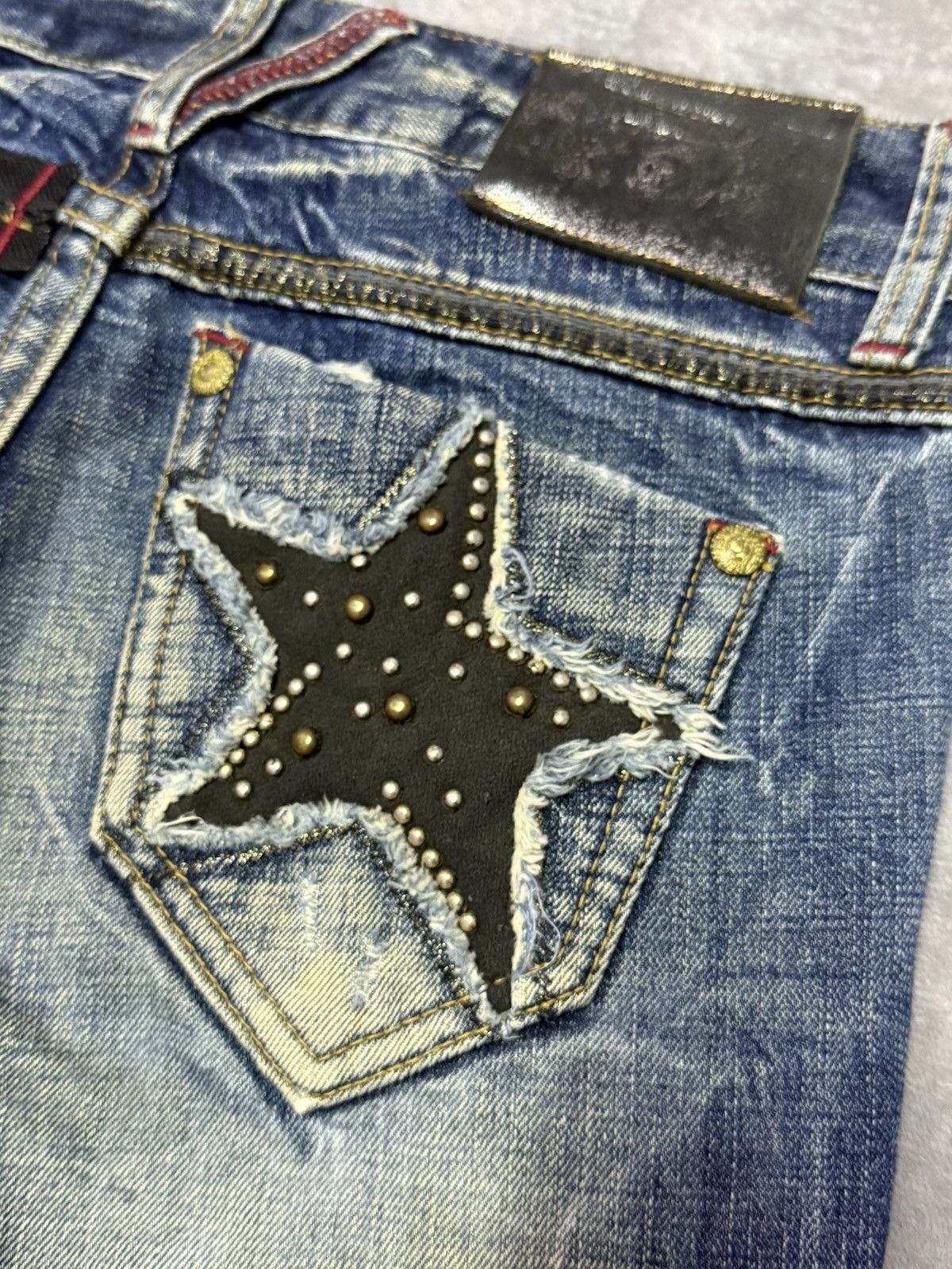 Japanese Brand × Vintage Red Pepper Japan Embellished Studded Shadow Wash Flare Jeans Size US 28 / EU 44 - 9 Thumbnail
