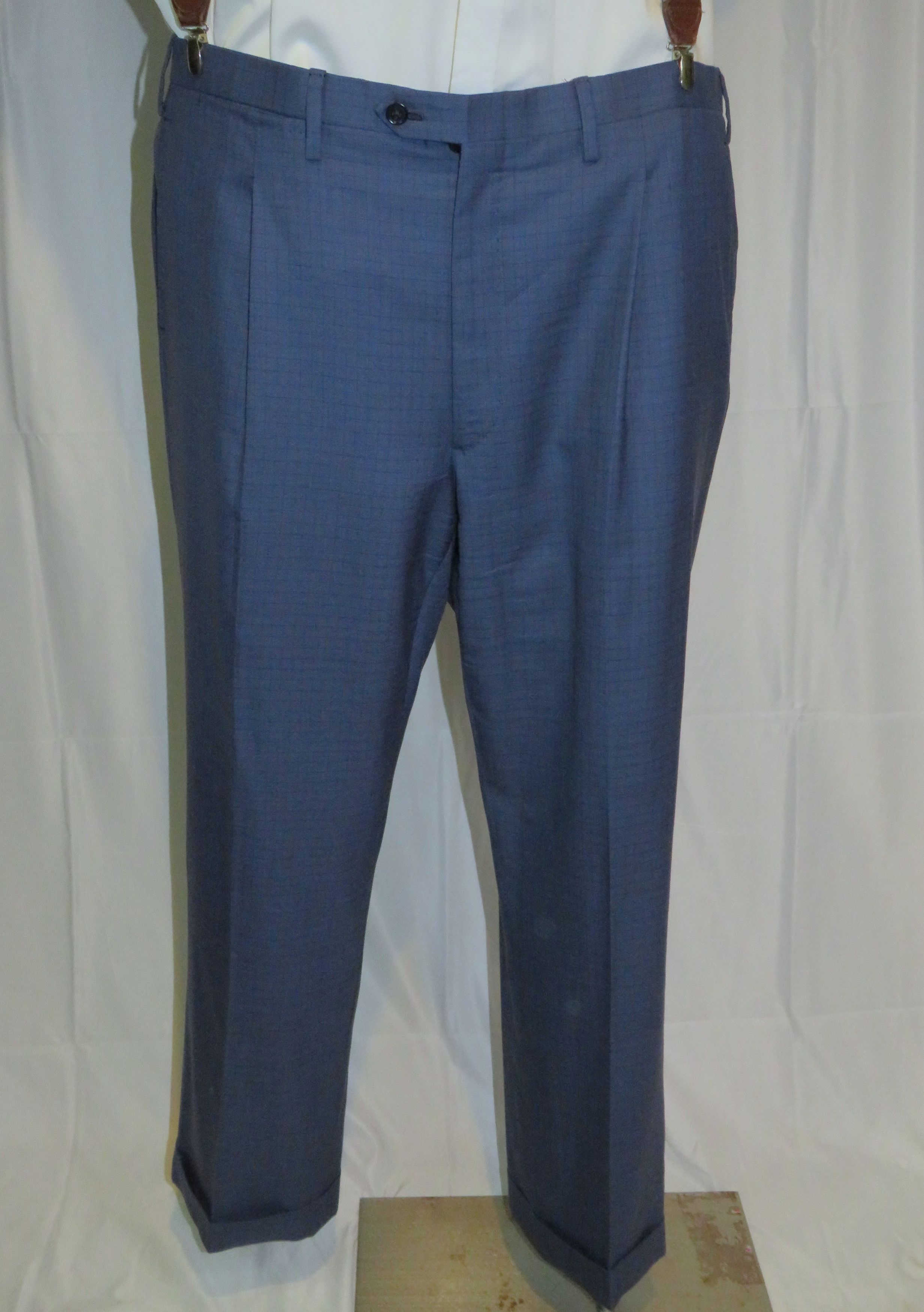 Kiton 14 Micron Mod Ego Blue Plaid Three Roll Two Suit 48R Size 48R - 14 Thumbnail