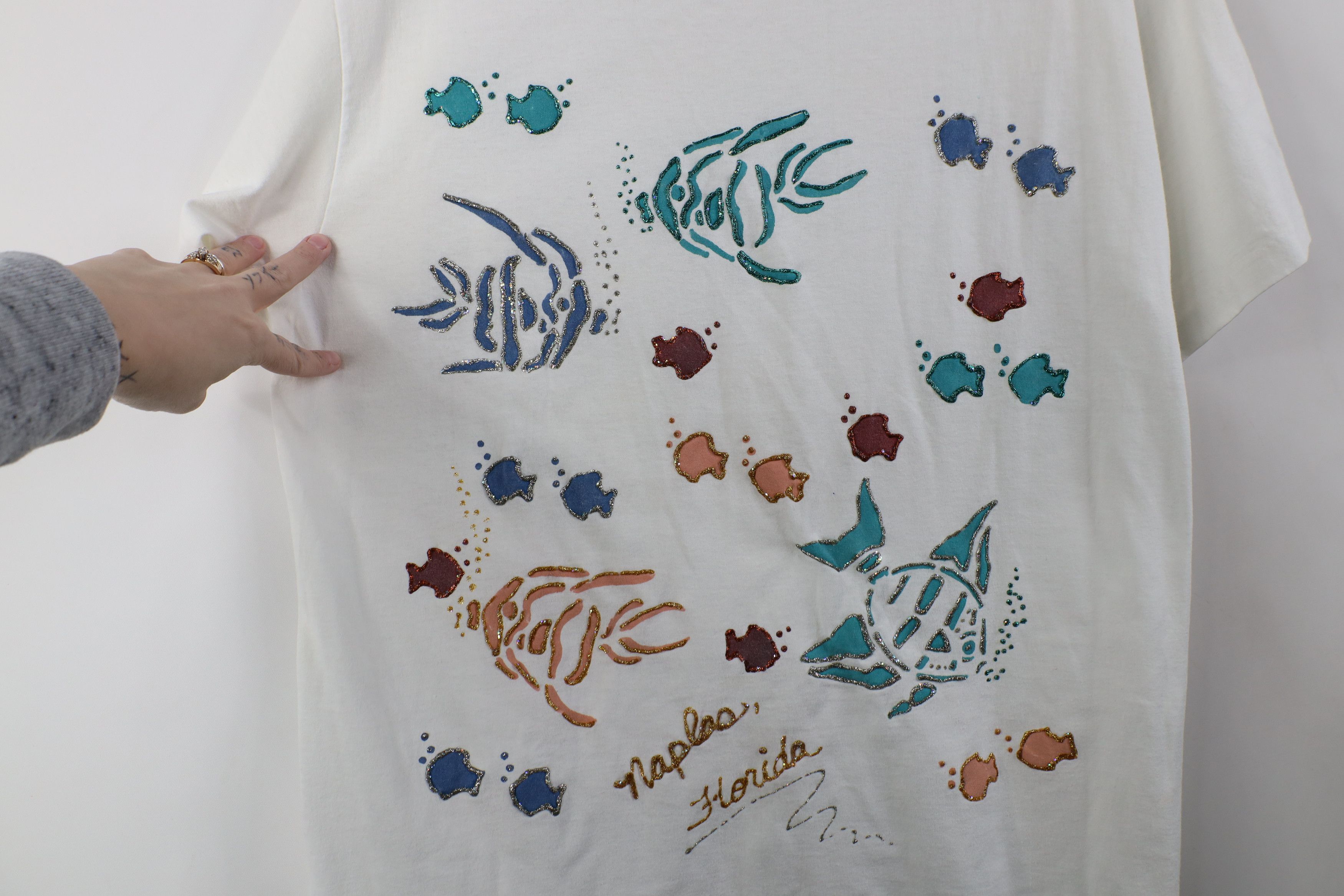 Vintage Vintage 90s Streetwear Glitter Glue Florida Fish T-Shirt USA Size L / US 10 / IT 46 - 4 Thumbnail