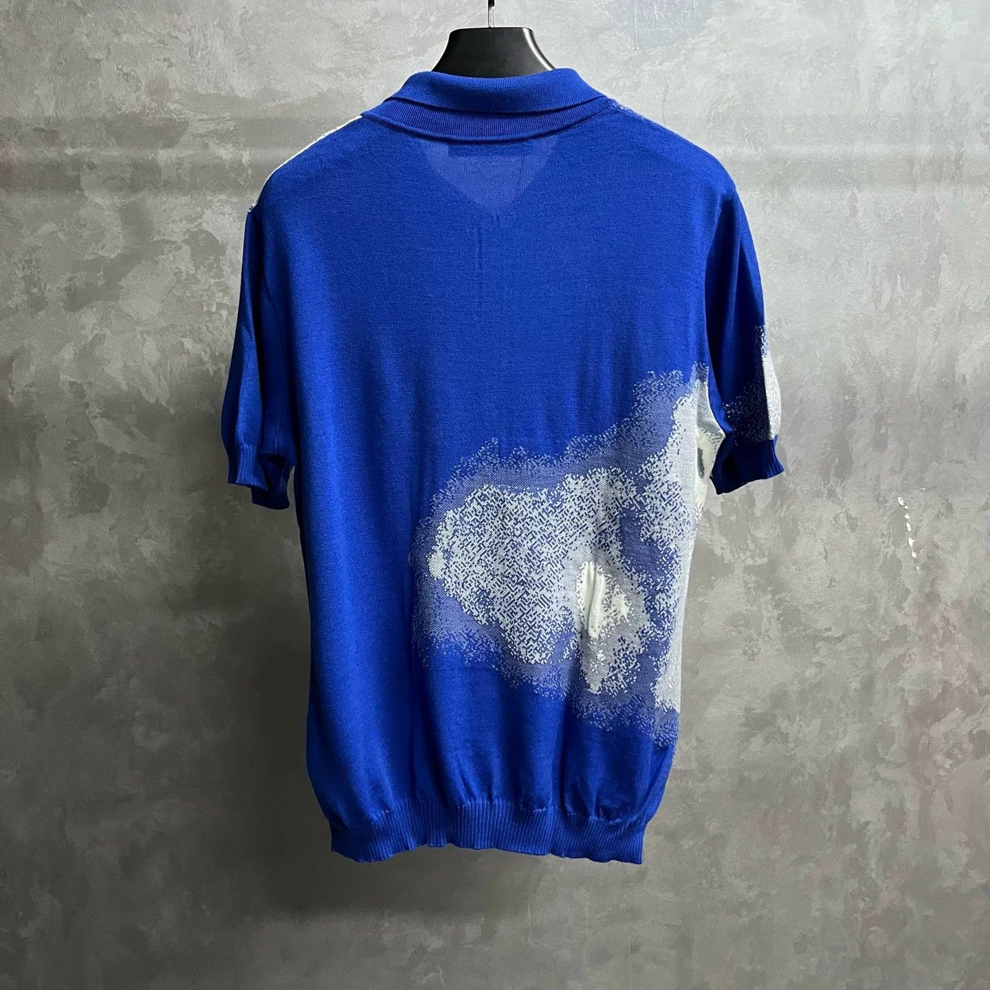 Louis Vuitton Louis Vuitton Blue White Print Polo Size US XXL / EU 58 / 5 - 5 Thumbnail