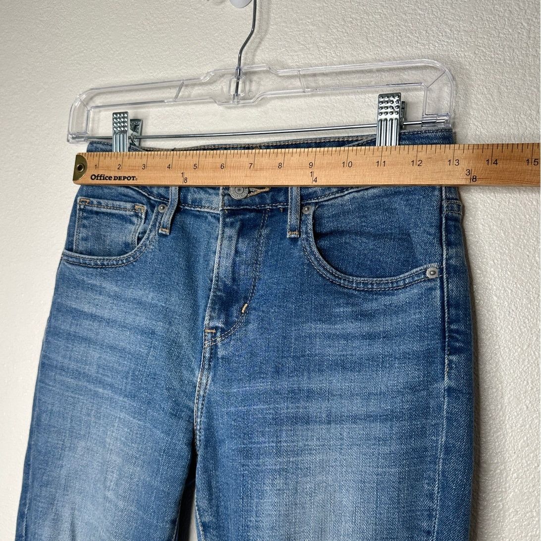 Levi's Levis Medium Wash 721 HighRise Distress Knee Skinny Jean 25 Size 25" / US 0 / IT 36 - 9 Thumbnail