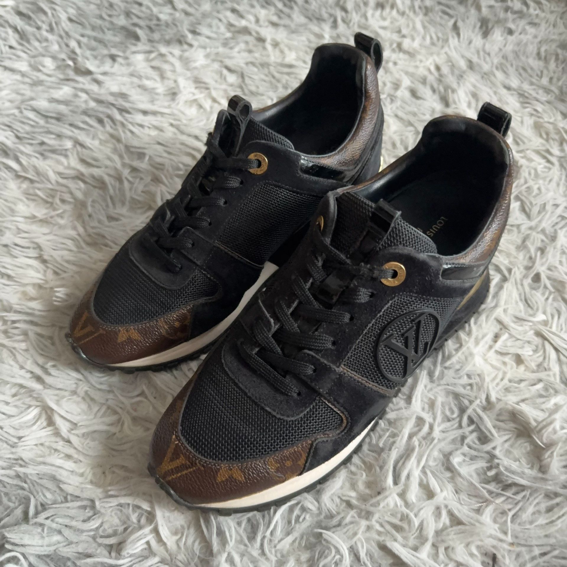 Louis Vuitton Louis Vuitton Lowtop Sneakers 36.5 Women Size US 6 / IT 36 - 1 Thumbnail