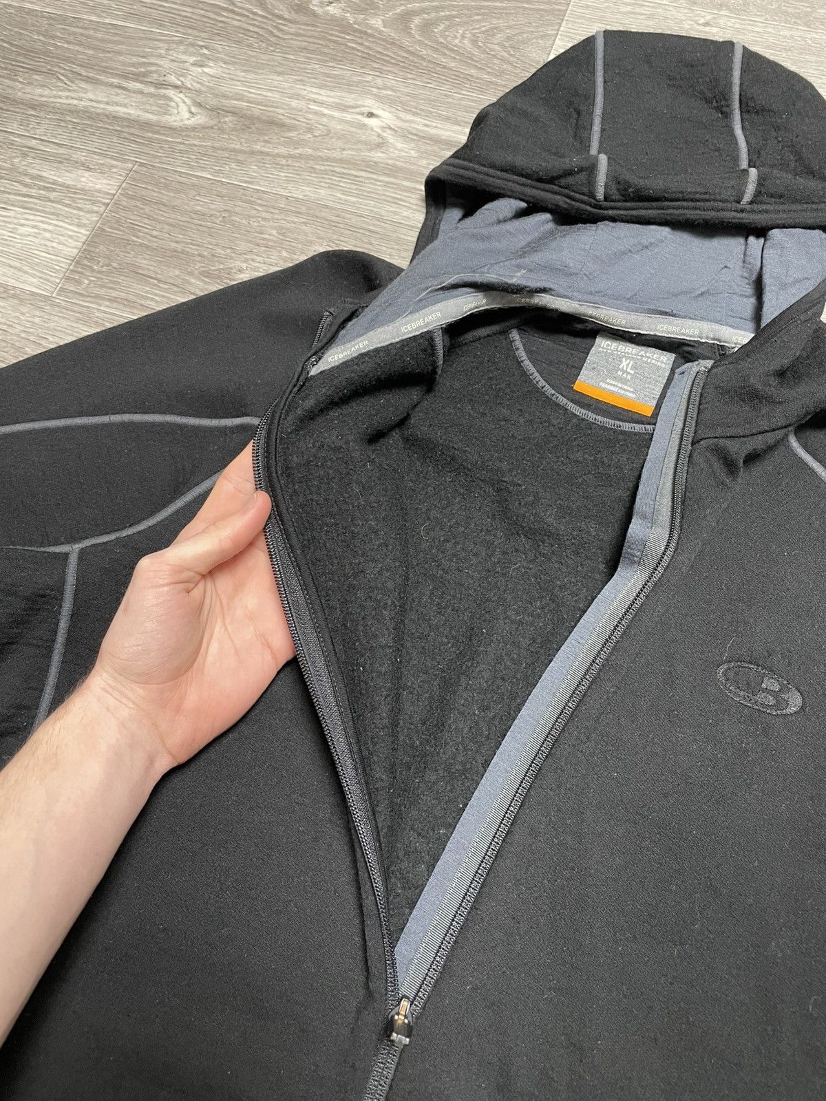 Icebreaker Icebreaker Merino Wool GT Quantum Hooded Full Zip Jacket Size US XL / EU 56 / 4 - 13 Thumbnail