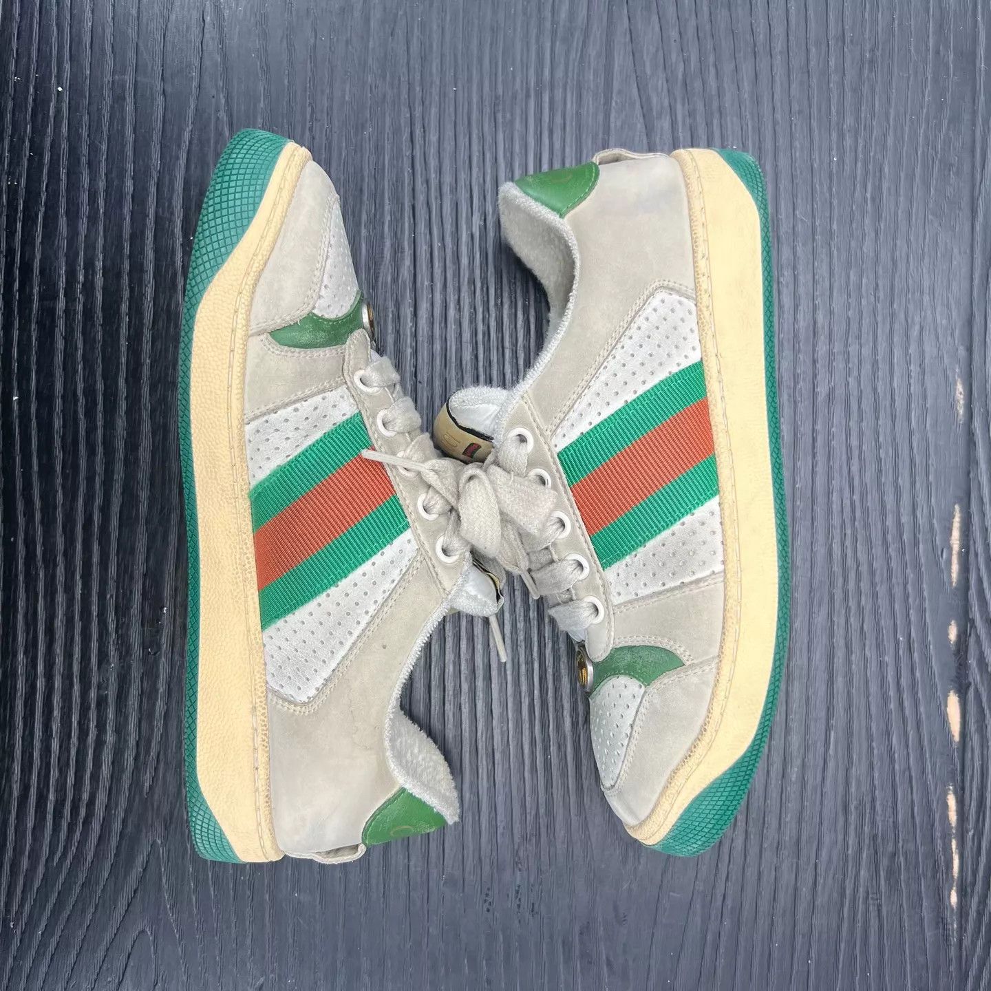 Gucci Gucci Women's No Logo Distressed Sneaker 34.5 Near New Size US 4 / IT 34 - 3 Thumbnail