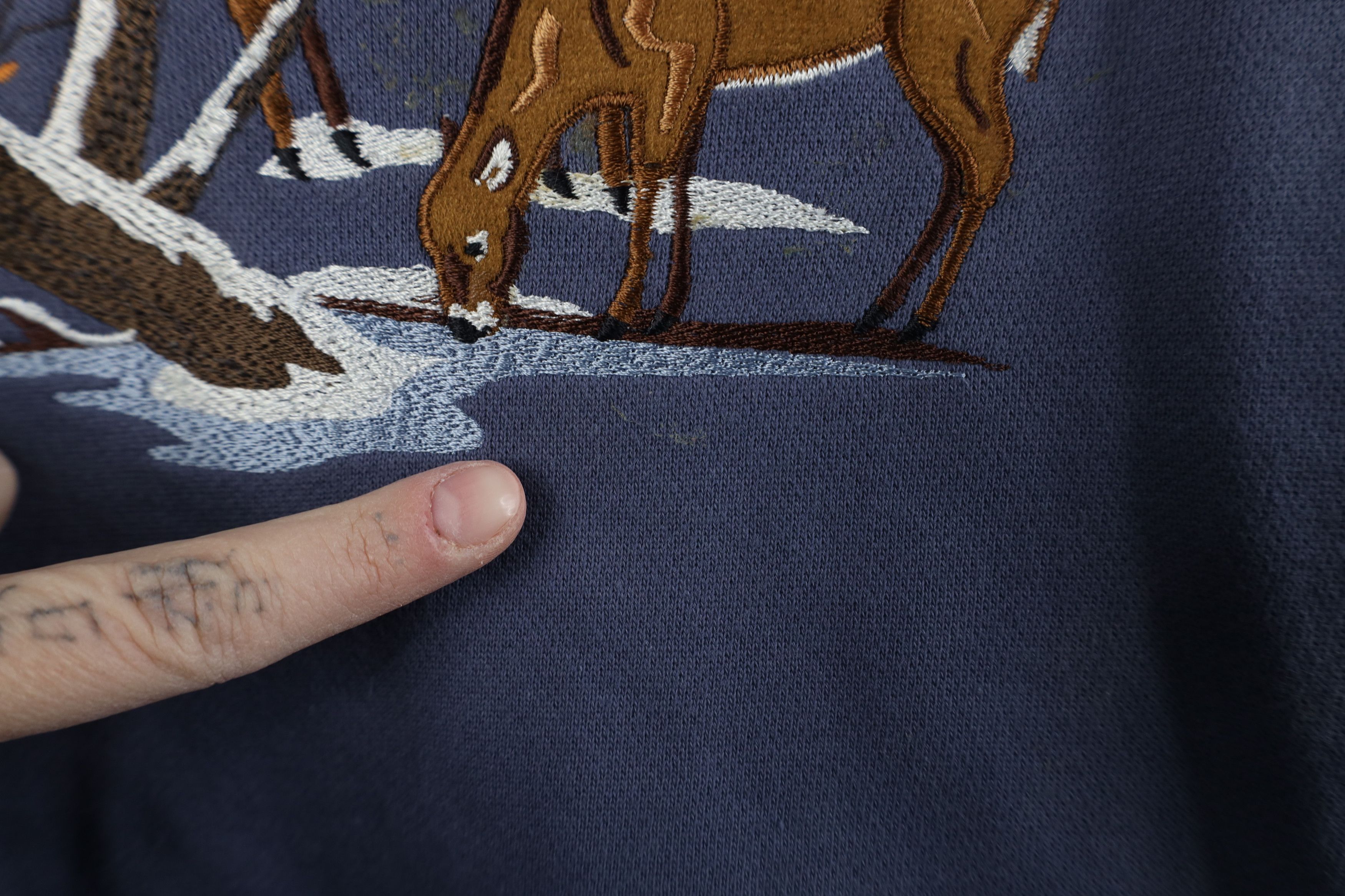 Vintage Deadstock Vintage 90s Y2K Streetwear Buck Sweatshirt Blue Size L / US 10 / IT 46 - 6 Thumbnail