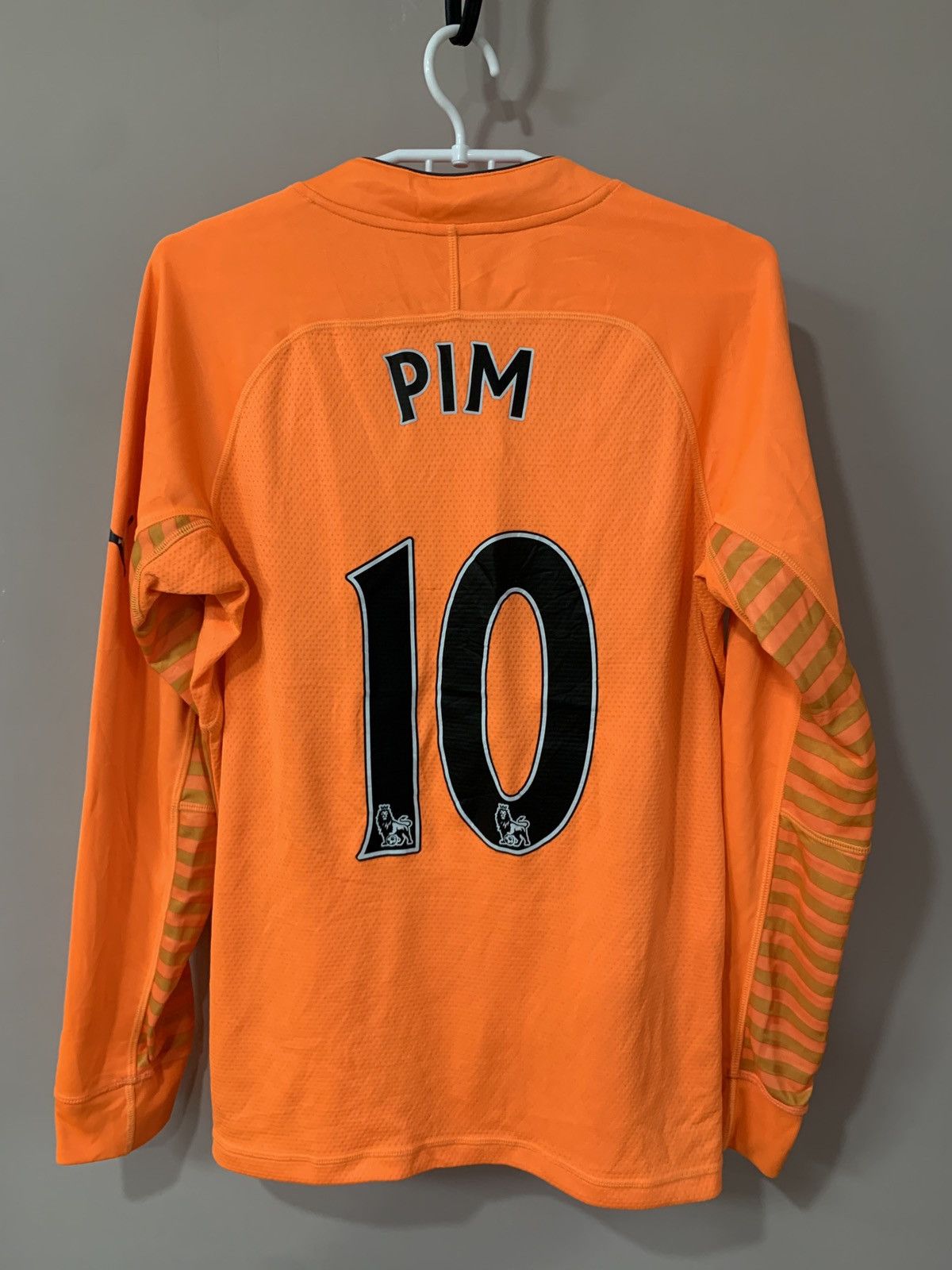 Puma Newcastle United Goalkeeper Football Shirt Puma Soccer Size US S / EU 44-46 / 1 - 2 Thumbnail
