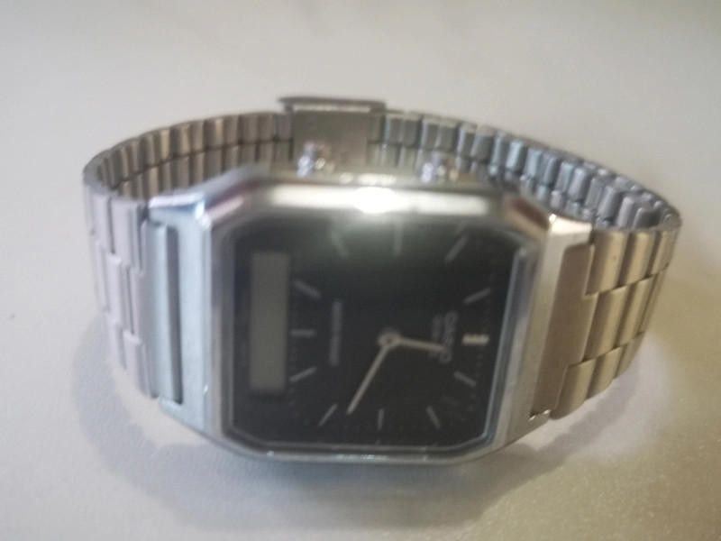 Casio Casio black dial stainless steel bracelet watch Size ONE SIZE - 1 Thumbnail