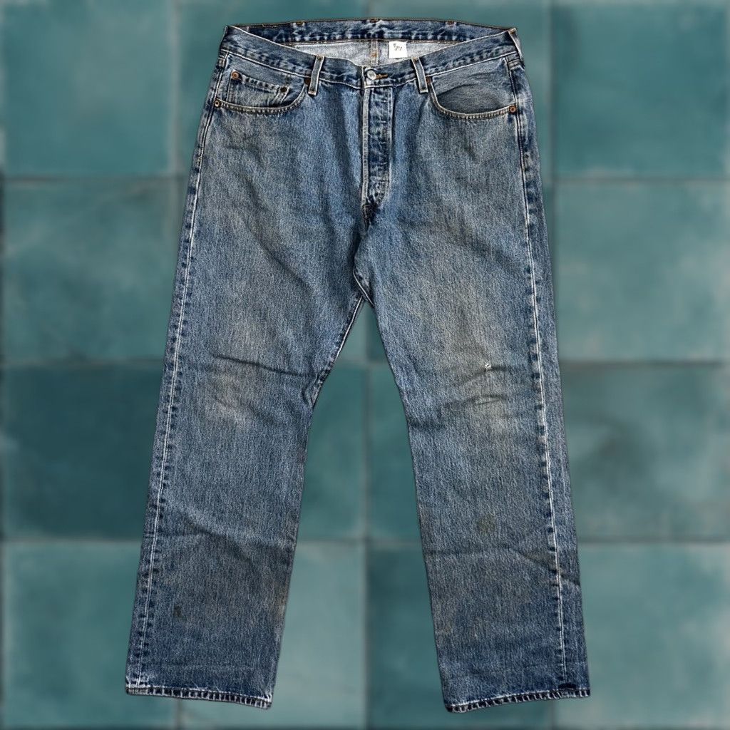 Levi's VINTAGE Levi's 501 Jeans Men Straight Leg 38x30 Light Wash 90s USA Fashion Size US 38 / EU 54 - 1 Thumbnail