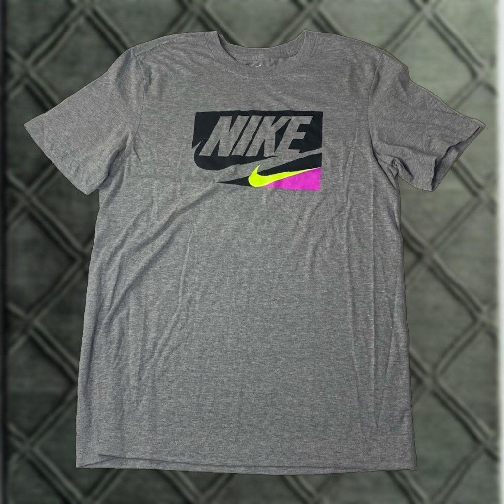 Nike Vtg Nike T Shirt Retro Colored Graphic Y2K 90s Style Small S Size US M / EU 48-50 / 2 - 1 Thumbnail