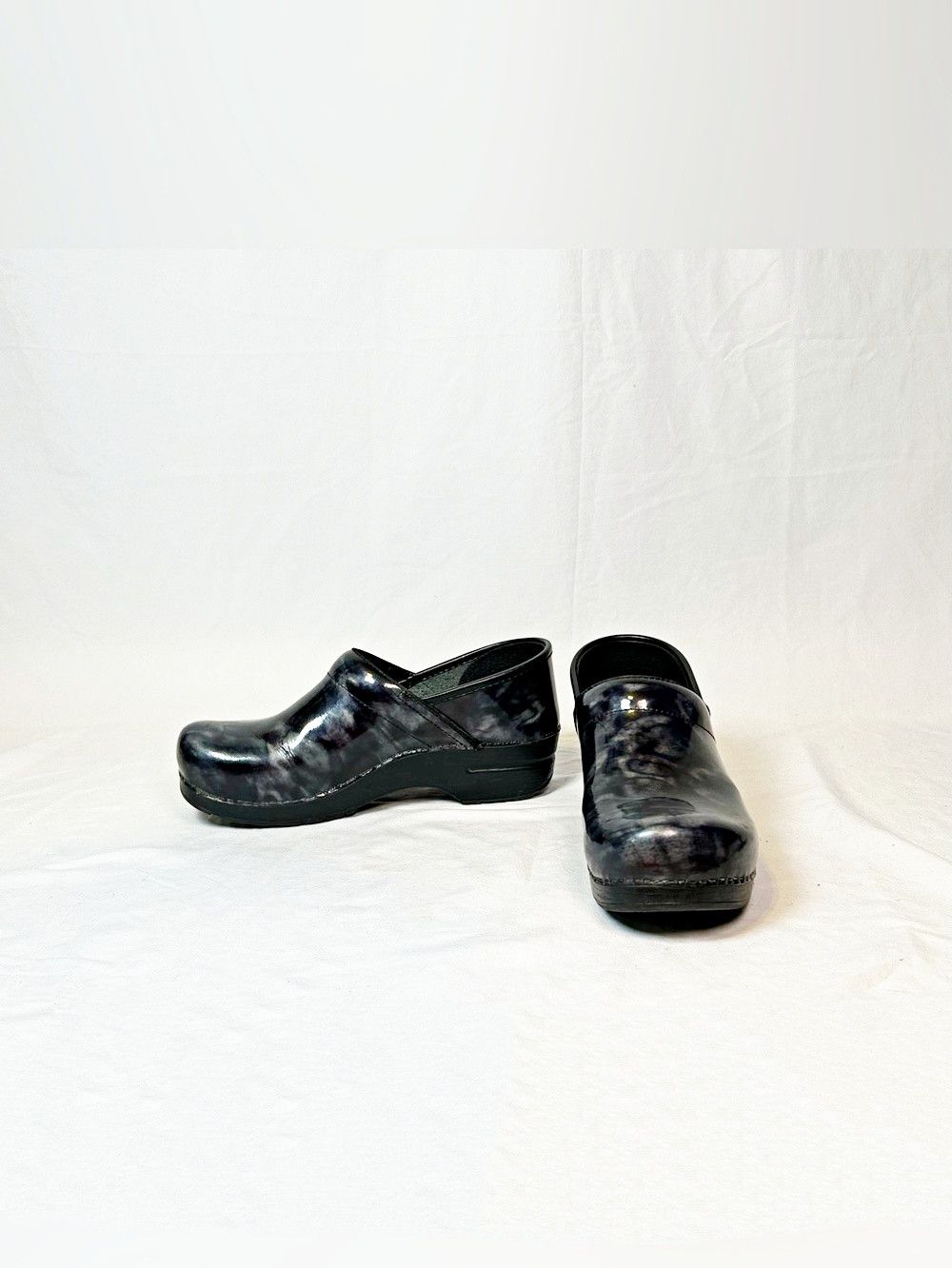 Dansko Dansko Marbled Black Gray Leather Professional Clogs Size US 10 / IT 40 - 2 Thumbnail