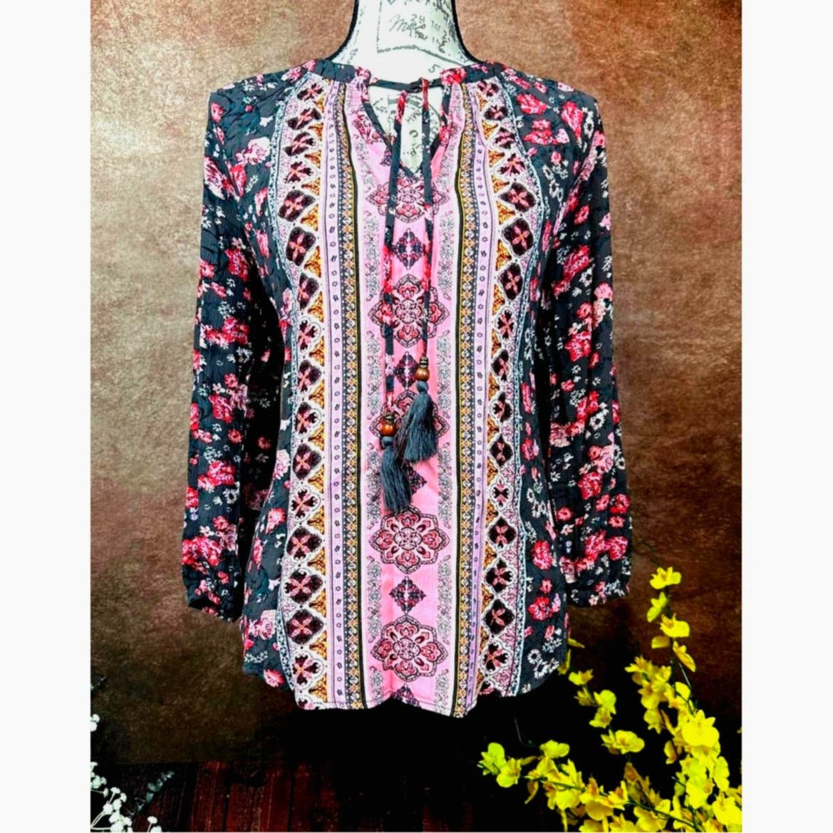 Other Mason & Belle Casey Tassel Detail Blouse Gray/Pink size S Size S / US 4 / IT 40 - 2 Thumbnail