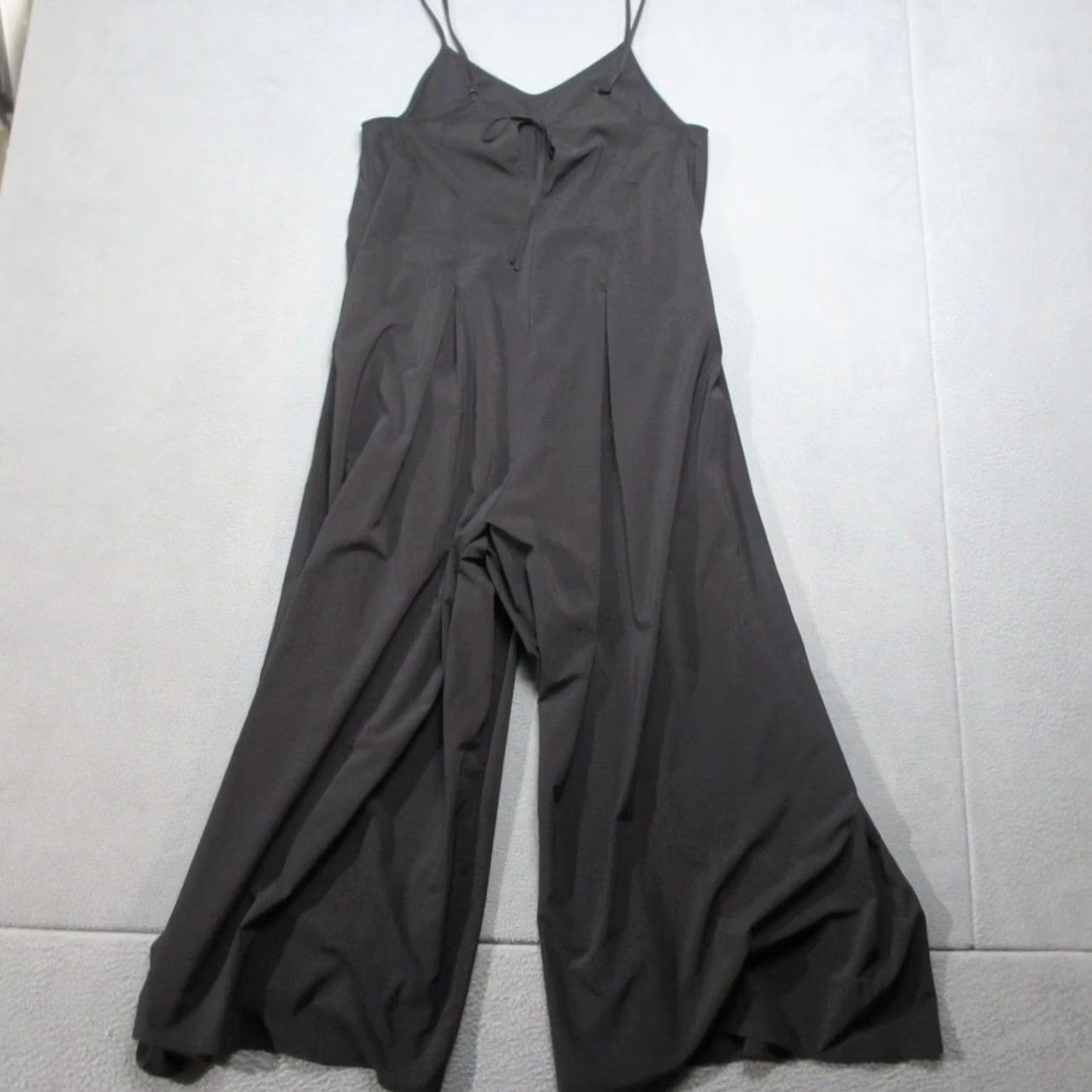 Athleta Athleta Jumpsuit Womens 6 Black Stretch Wide-Leg Pleated Casual V-Neck Tie Back Shirt? Size 28" / US 6 / IT 42 - 6 Thumbnail