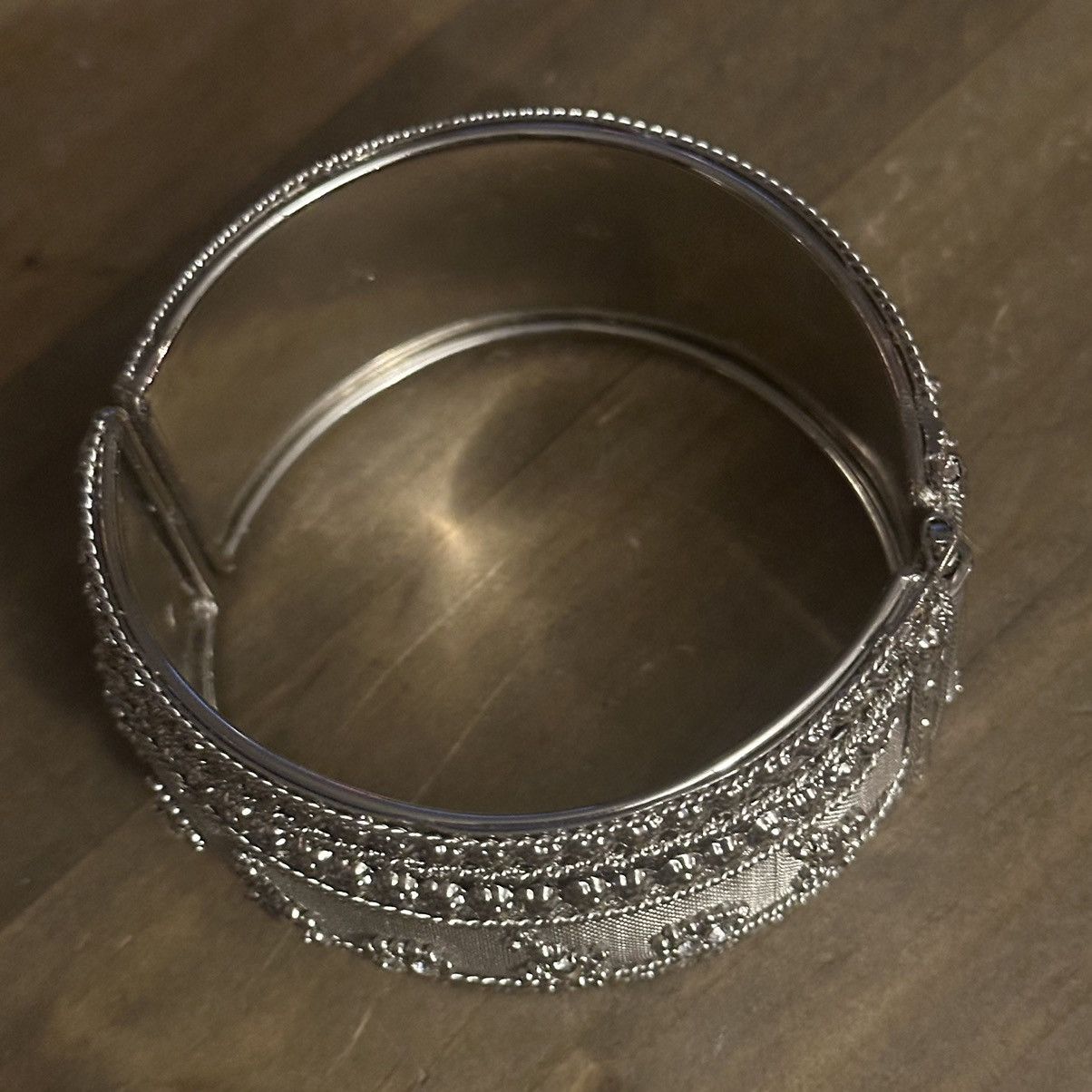 Vintage Vintage chunky silver hinged bangle bracelet Size ONE SIZE - 6 Thumbnail