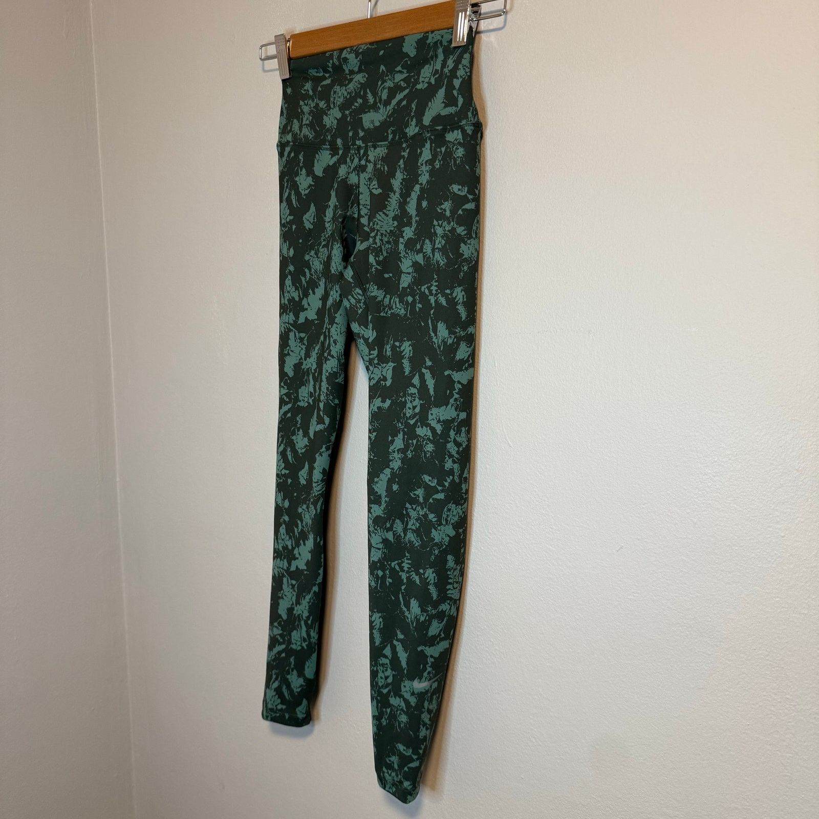 Nike Nike One Green High Rise Leggings 7/8 Women’s Size S New NWT Size 26" / US 2 / IT 38 - 10 Thumbnail