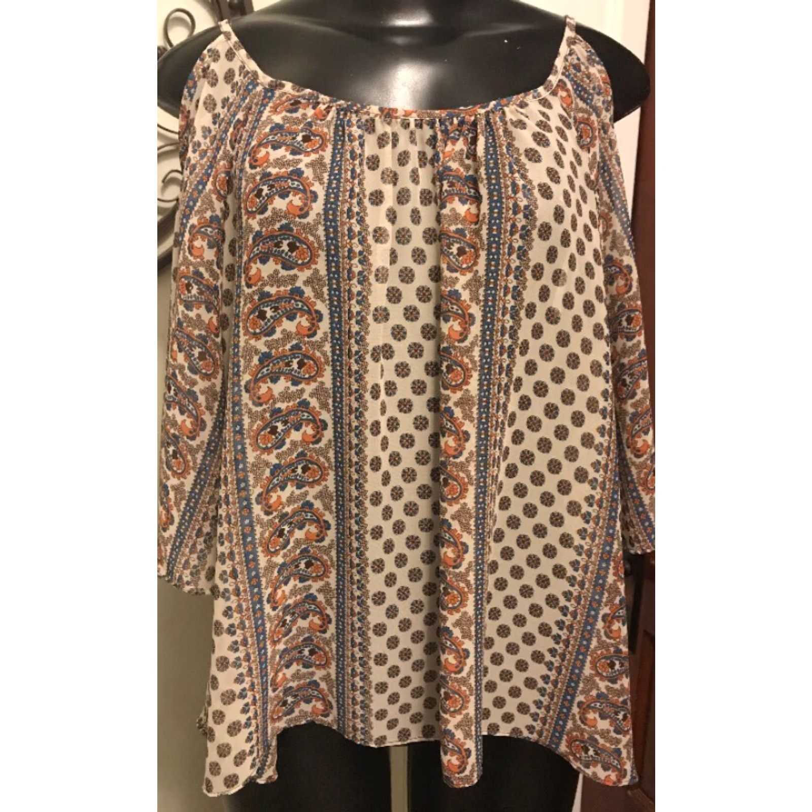 Vintage Soprano Blouse Boho Paisley Short Sleeve Open Shoulder M Soprano Womens Boho Blouse Tan Blue Orange Brown 100% Polyester Size M / US 6-8 / IT 42-44 - 3 Thumbnail