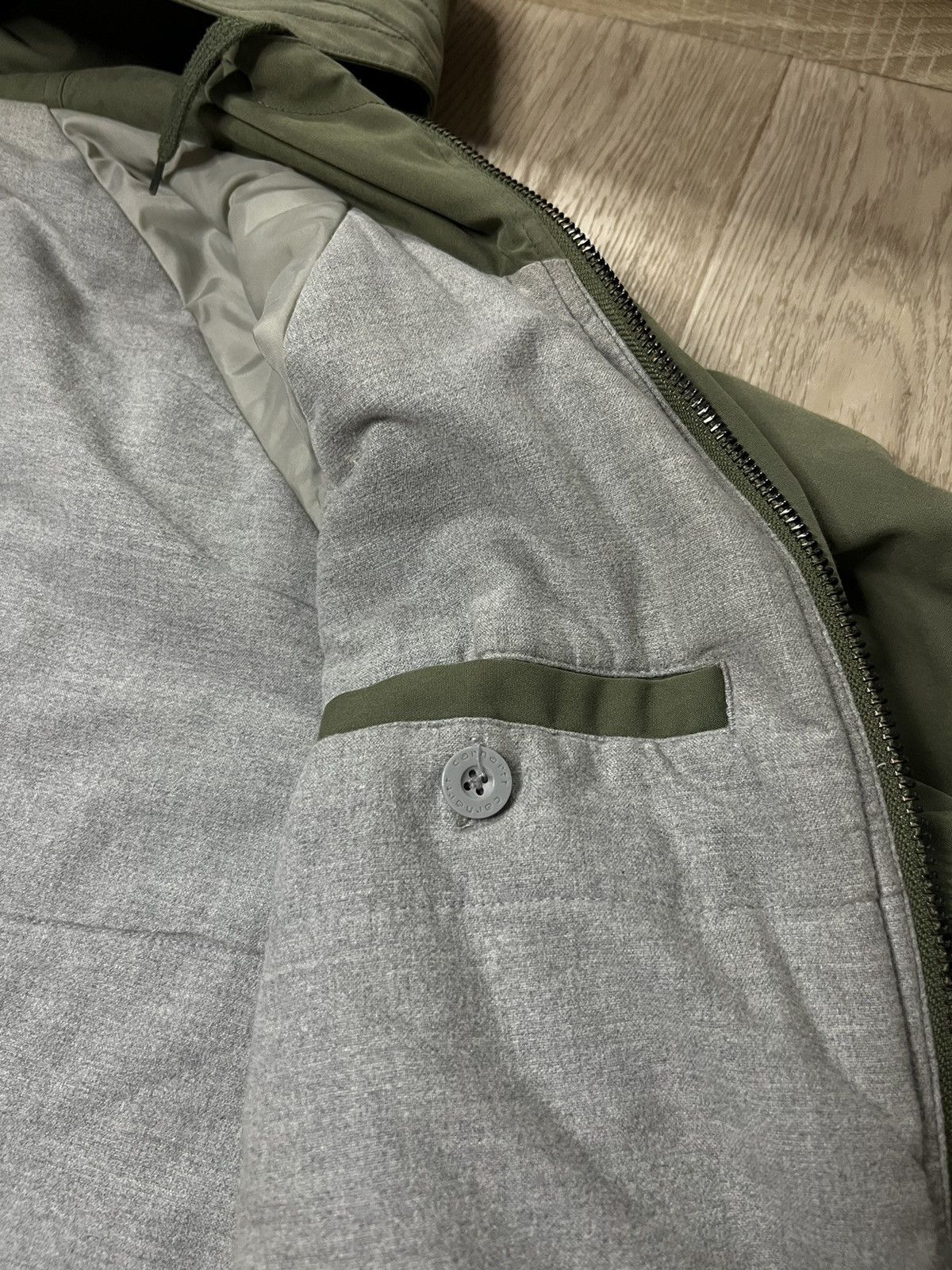 Carhartt Vintage Carhartt Wip Mosley Jacket - Men’s Large Olive Size US L / EU 52-54 / 3 - 8 Thumbnail