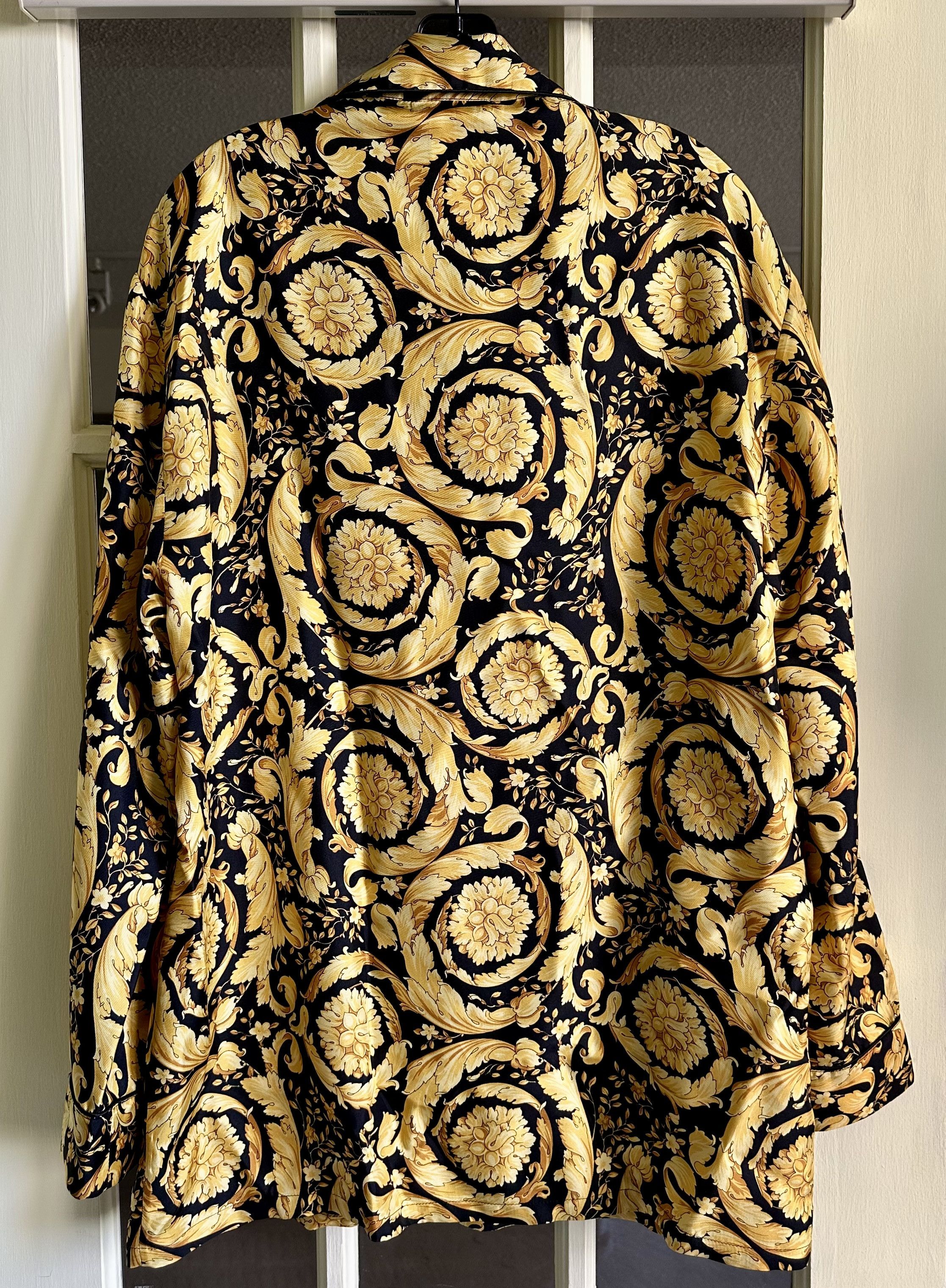 Versace $1,825 VERSACE Barocco-Print SILK PAJAMA TOP Size 4 IT / M Size US M / EU 48-50 / 2 - 5 Thumbnail