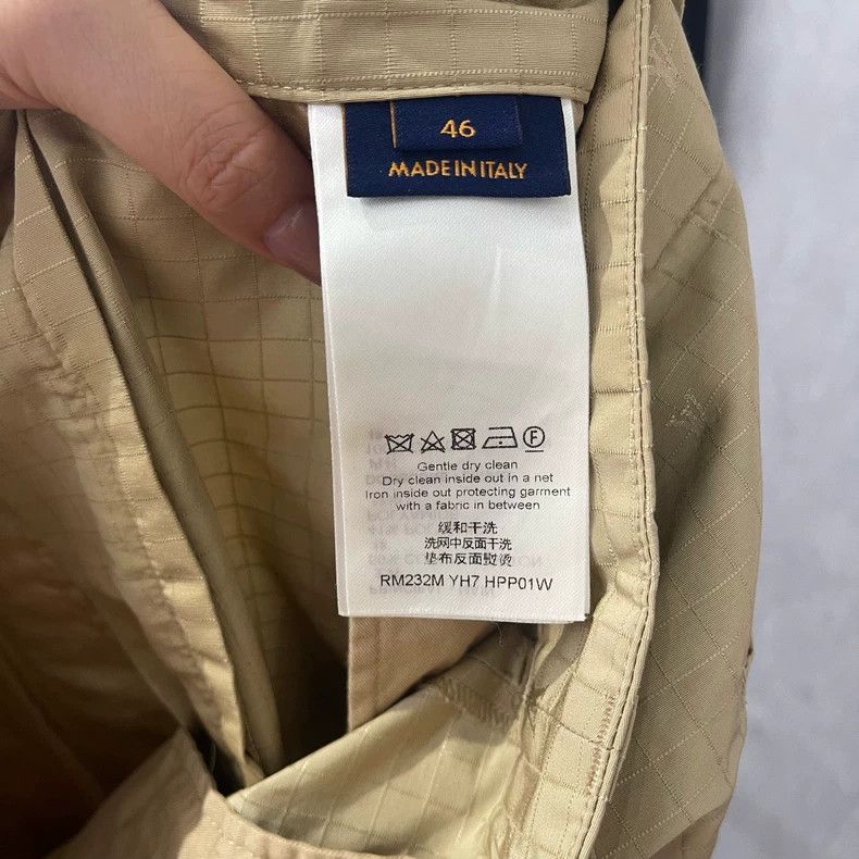 Louis Vuitton Louis Vuitton size US 46 Cargo shorts with full logo shorts Size US 30 / EU 46 - 4 Thumbnail