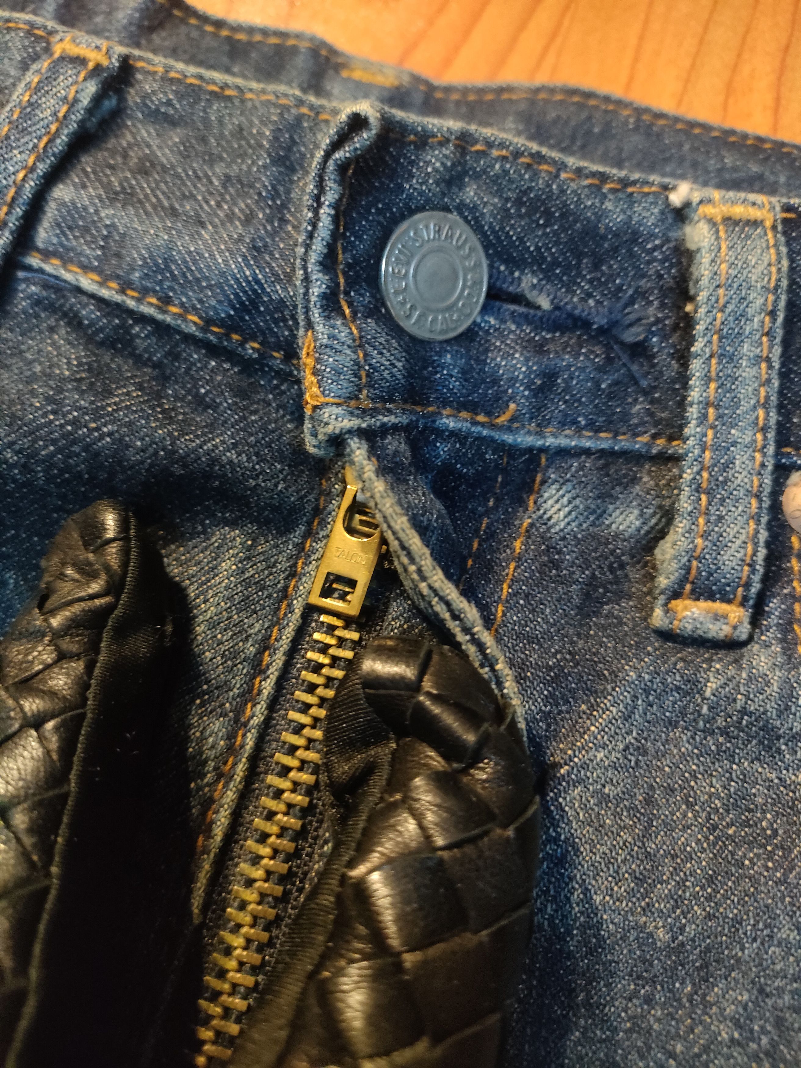 Levi's Vintage Clothing Distressed Levi's 502 Selvedge Jeans Size US 29 - 7 Thumbnail