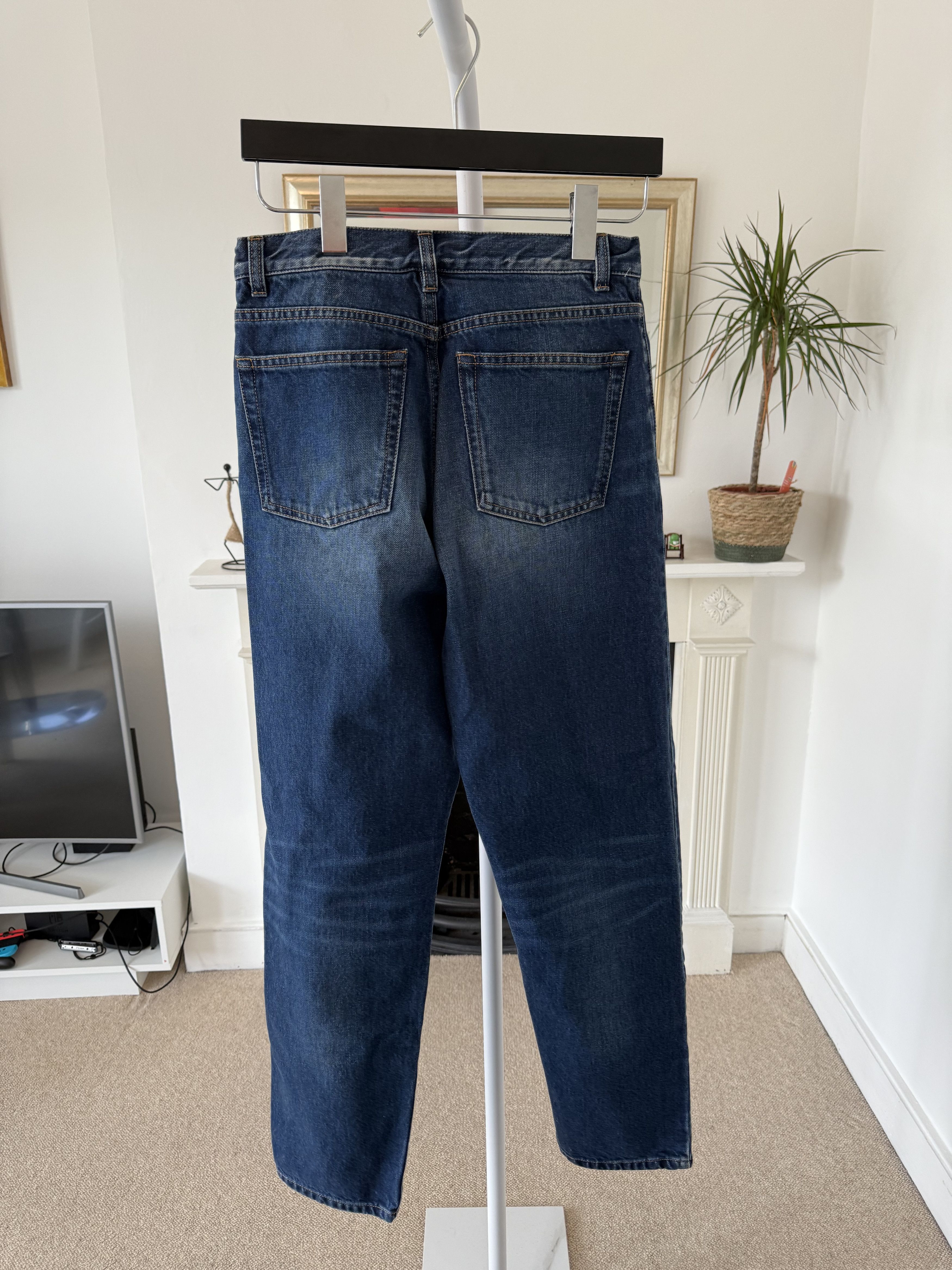Saint Laurent Paris FW18 Saint Laurent Straight Fit D18 Jeans Size 26" / US 2 / IT 38 - 4 Thumbnail