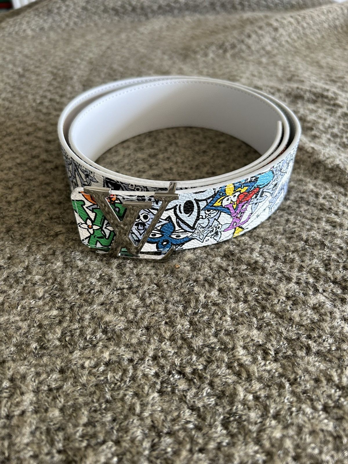 Louis Vuitton RARE!! Louis Vuitton LV Initials 40MM Reversible Belt Size 36 - 2 Thumbnail