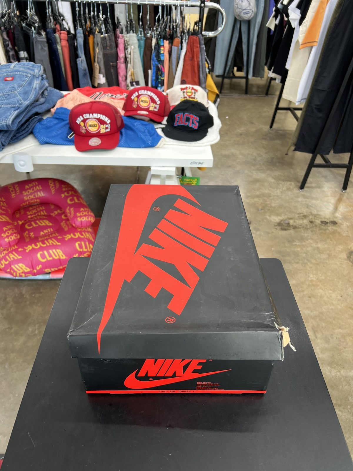 Jordan Brand × Nike Air Jordan 1 Shadow Sz. 10.5 (2018) Size US 10.5 / EU 43-44 - 14 Thumbnail