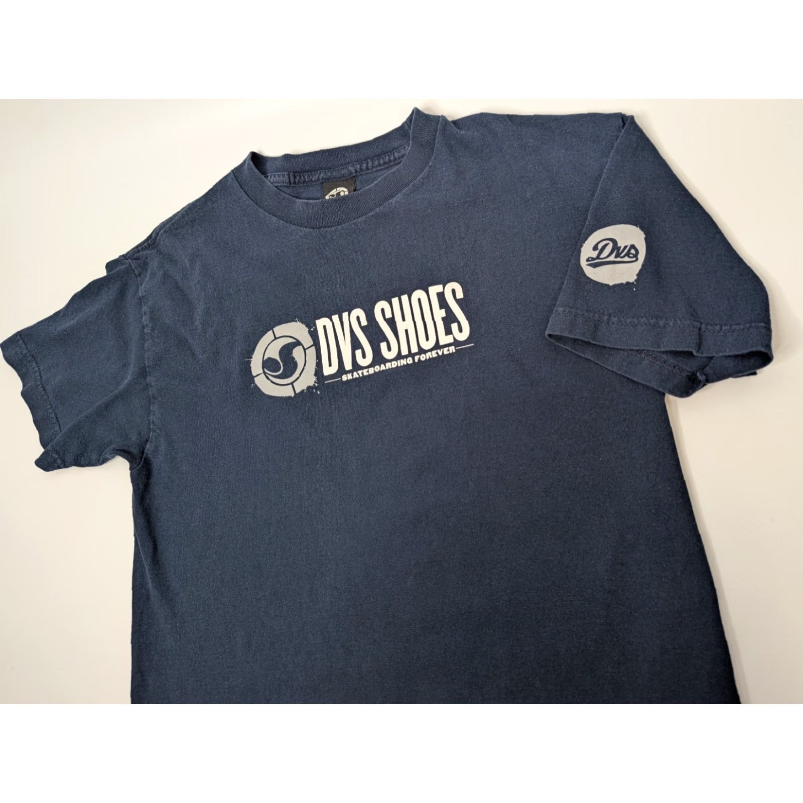 Forever 21 DVS Shoes Skateboarding Forever T-Shirt Mens Medium Navy Short Sleeve Y2K Skate Size US M / EU 48-50 / 2 - 2 Thumbnail