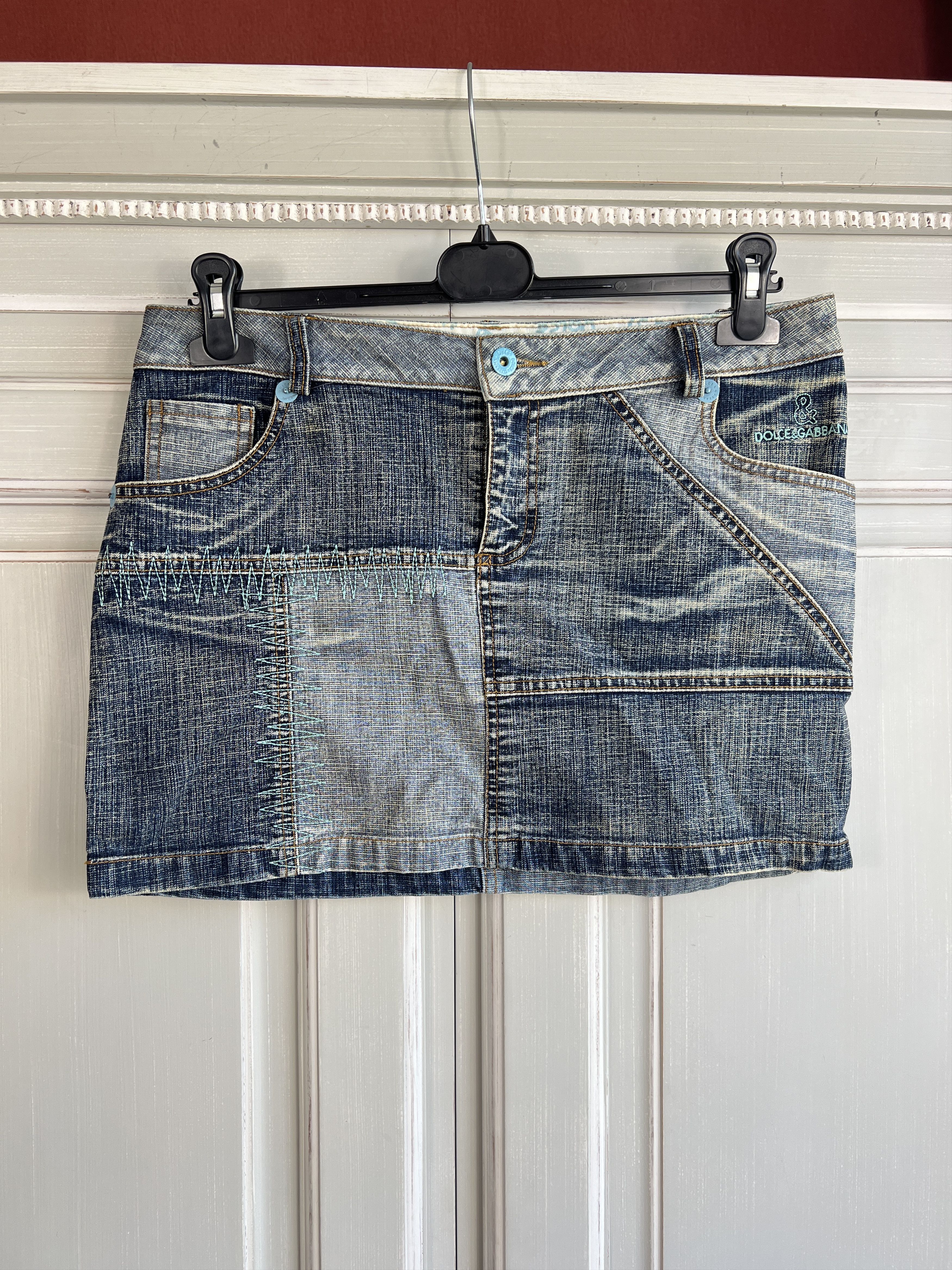 Dolce & Gabbana RARE DOLCE GABBANA LOGO DENIM DISTRESSED Y2K SKIRT Size 32" / US 10 / IT 46 - 1 Thumbnail