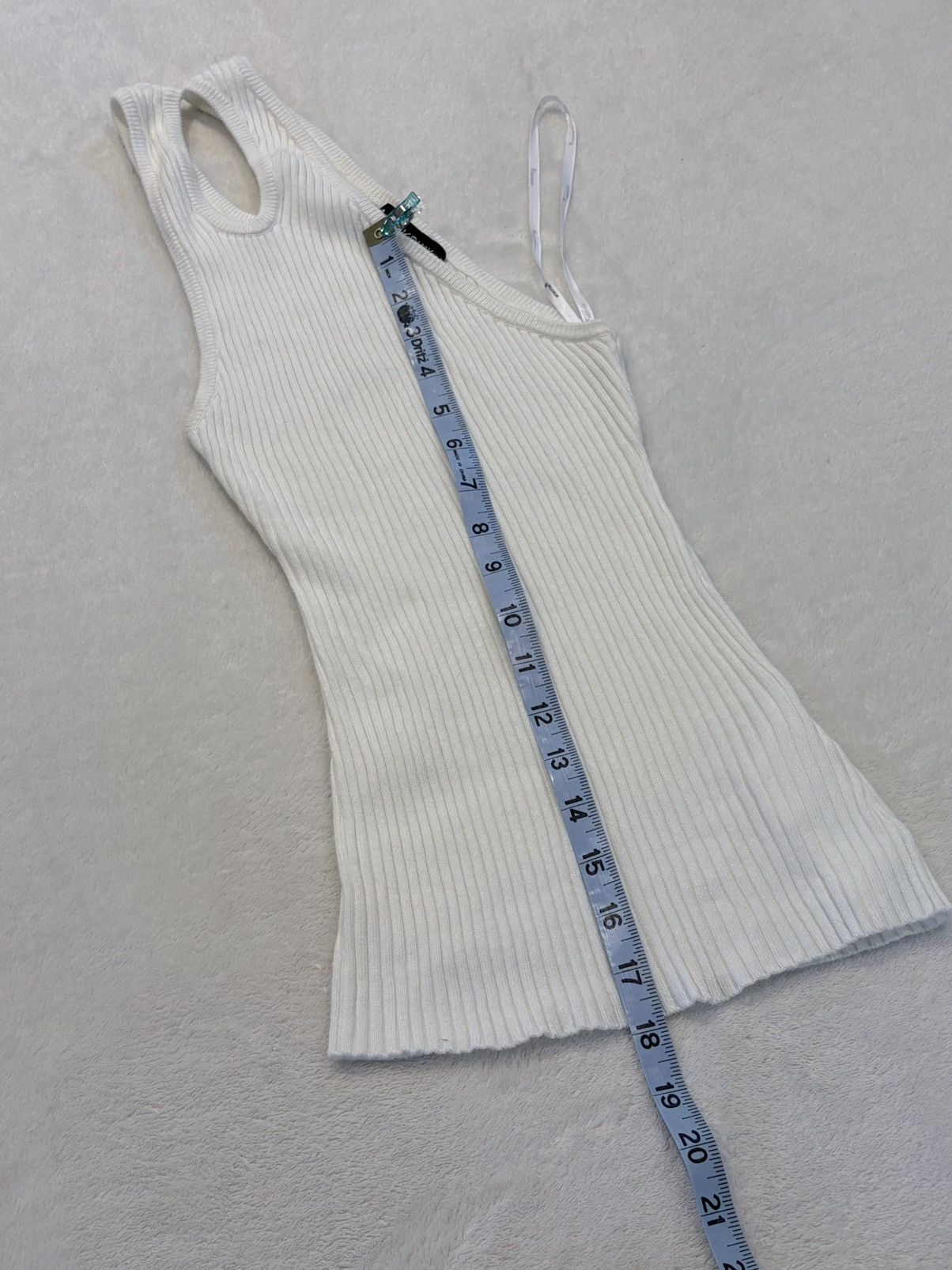 MINKPINK MINKPINK cream ribbed knit keyhole halter top Size S / US 4 / IT 40 - 6 Thumbnail