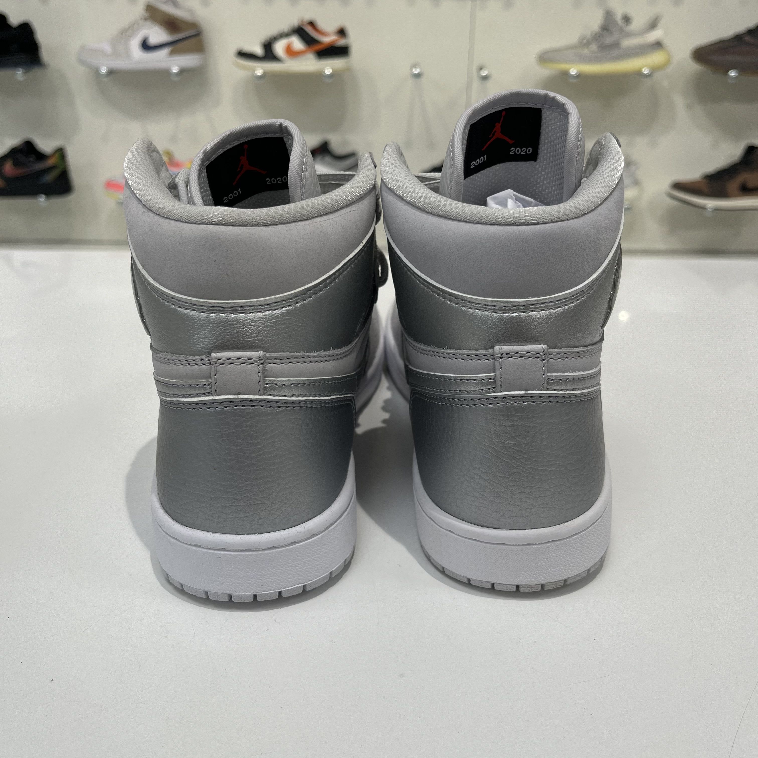 Nike Air Jordan 1 Retro High CO Japan Neutral Grey 2020 Size US 8.5 / EU 41-42 - 3 Thumbnail