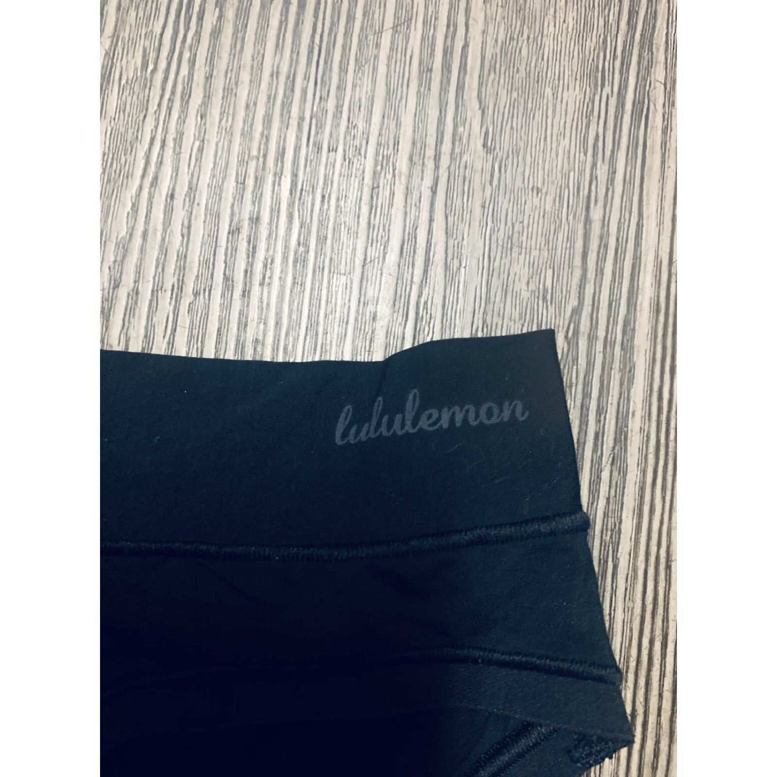 Lululemon lululemon athletica Bottom Women XS Black Mid Rise XS Black Size 26" / US 2 / IT 38 - 2 Thumbnail