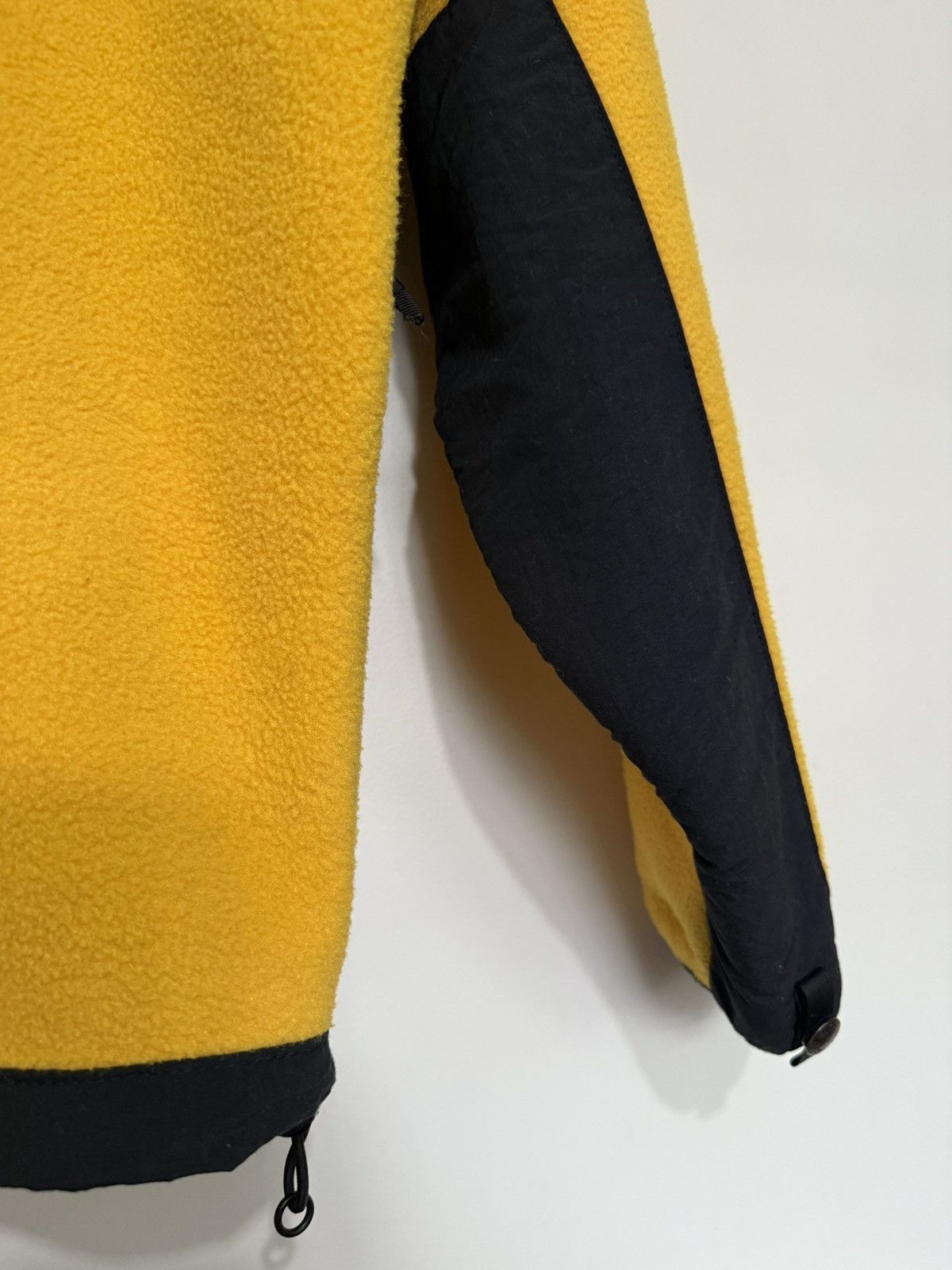 The North Face RARE Vintage The North Face Denali Fleece Summit Yellow L Size US L / EU 52-54 / 3 - 11 Thumbnail