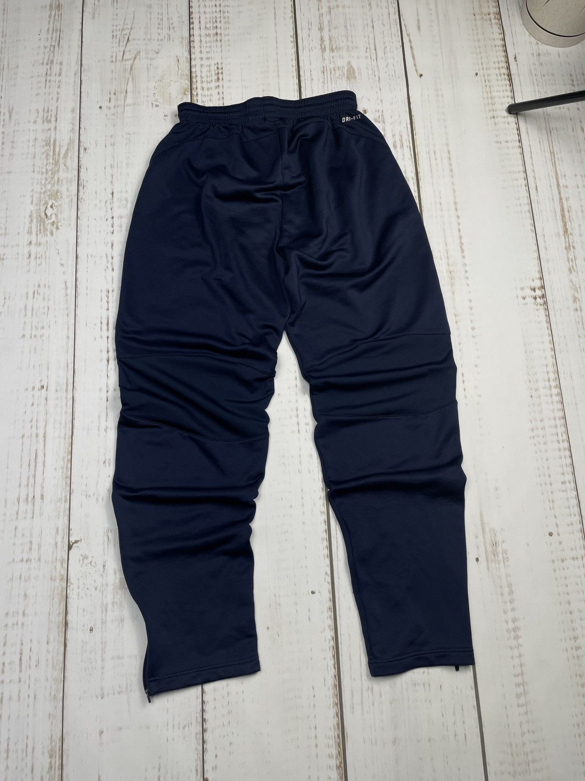 Nike Nike Vintage Sweatpants Nylon Archive Size US 30 / EU 46 - 2 Thumbnail