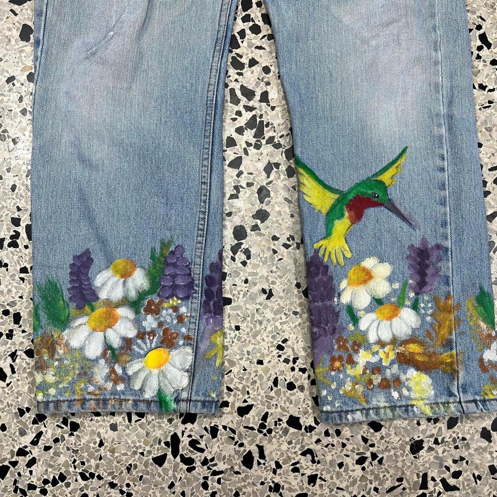 Levi's × Vintage VINTAGE Y2K LEVIS 505 HAND PAINTED HUMMINGBIRD DENIM JEANS: Size US 32 / EU 48 - 2 Thumbnail