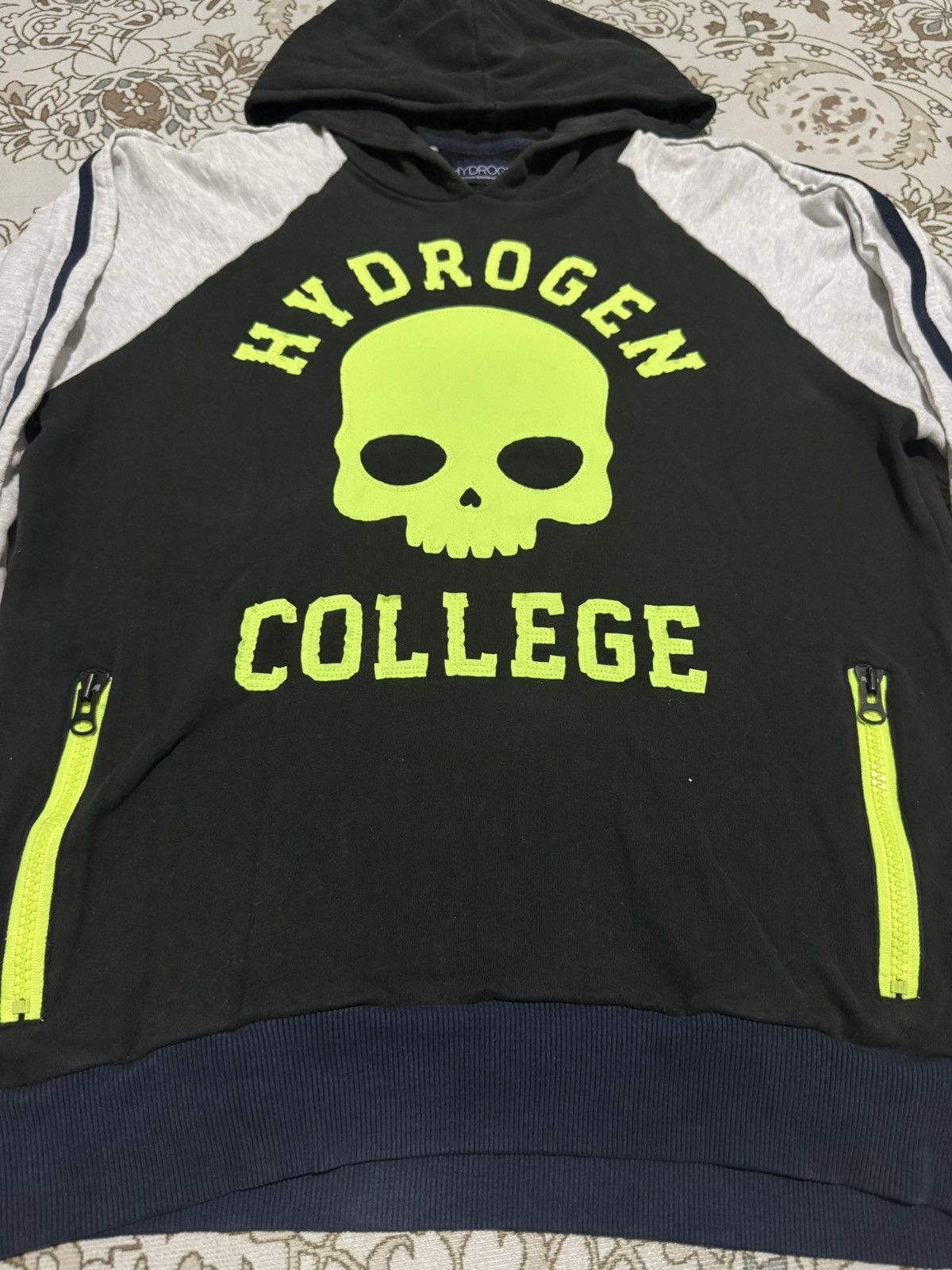 HYDROGEN Skull Hydrogen College Big Logo Punk Hoodie Two Tone Size US L / EU 52-54 / 3 - 2 Thumbnail